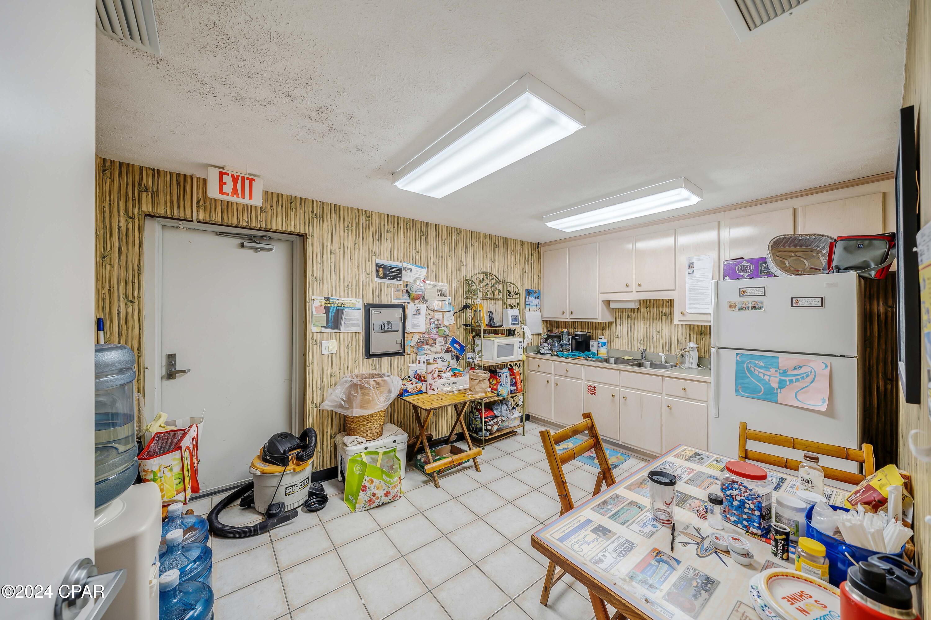 Itldjtgrgztyu9dbazb8mq3jcfb7eriar4 Kgiau_u0