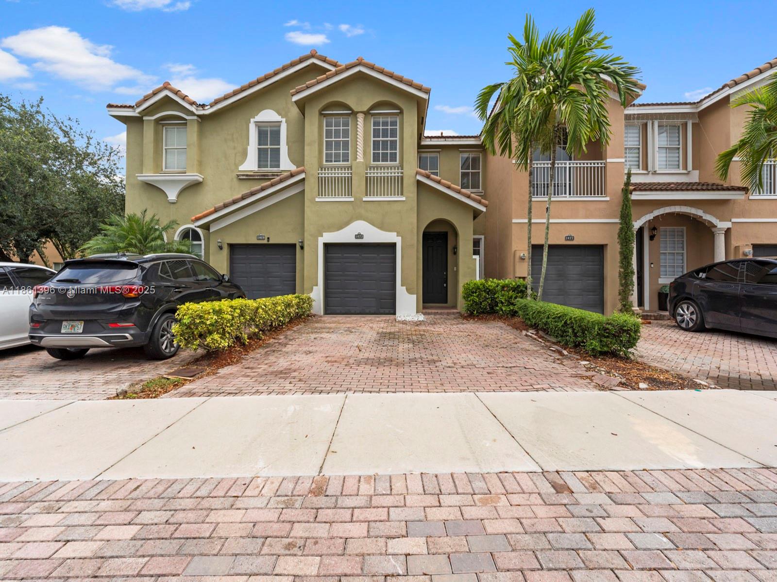 Beautiful, huge 3 bedroom 2.5 bath unit in a gated community with large patio and attached garage. Unit contains a brand new AC unit, storage room, walk in closets and community amenities include pool, clubhouse with gym and BBQ area.  Kitchen has nice updated off white cabinets with a black on black appliance package.  

No HOA approvals required, some of the lowest HOA fees in the area which also include cable & internet.  Unlike many smaller townhomes in the area, our floor plans are spacious and give off the feel of a true home.  We're working with a preferred lender to reduce buyers cost.