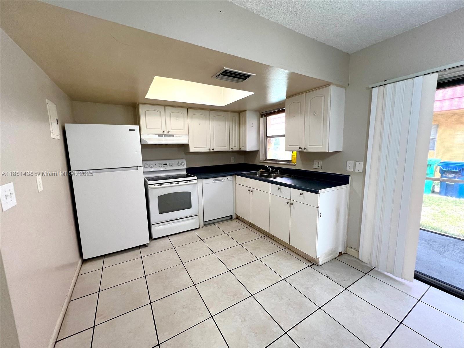 Property photo # 6