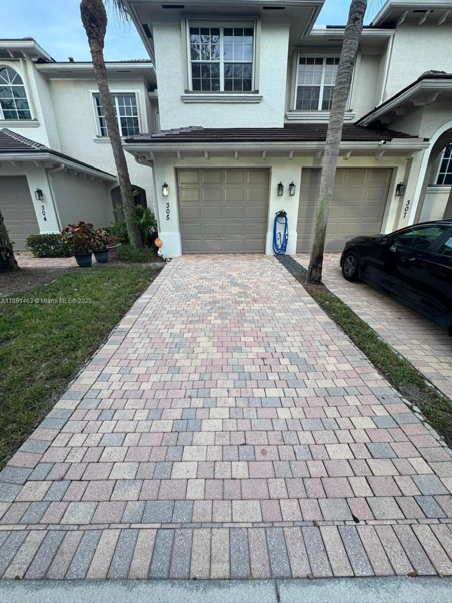 Property photo # 0