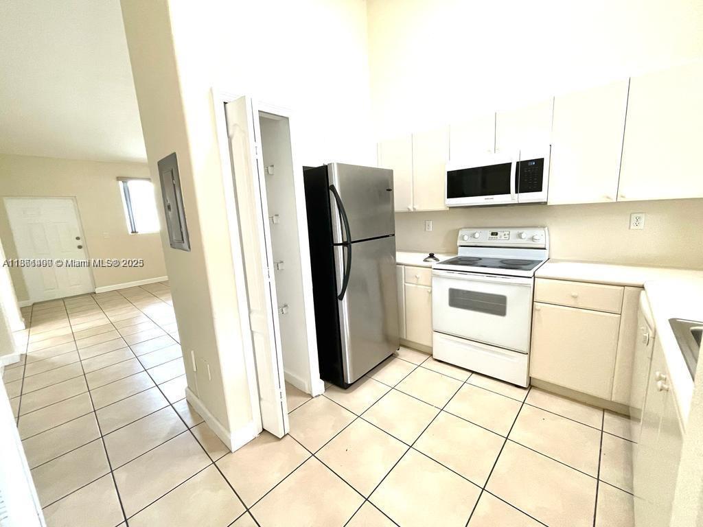 Property photo # 3