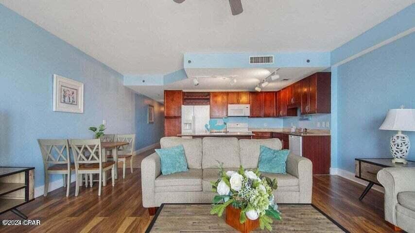 Image 20 For 9902 Thomas Drive 1237