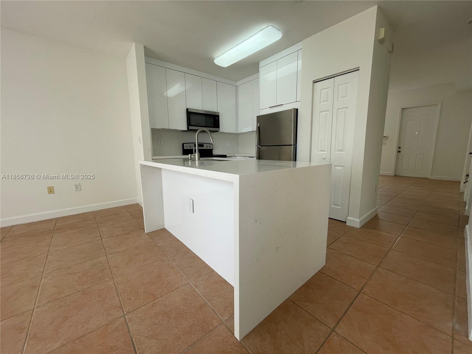 Property photo # 4