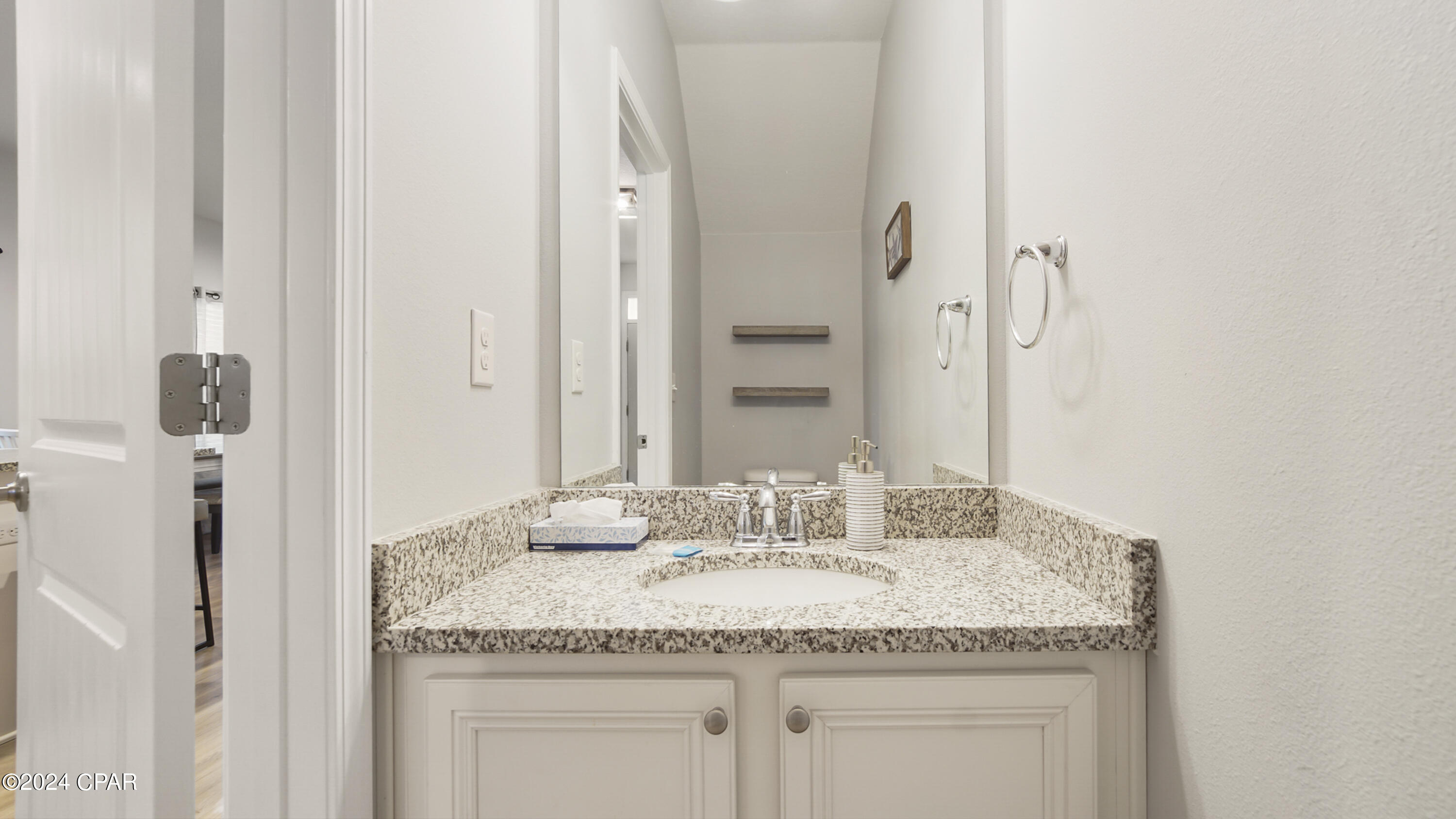 1_gmewiripxpmoq1efdgzgslib6ax4lhl8mh Xt_ Si