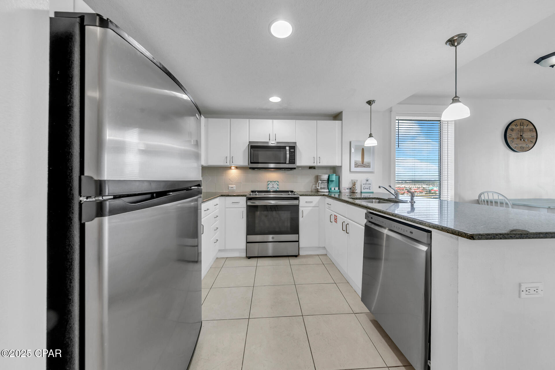 C_ijlra4 2kte_4yz_hphtrq2agdul70y2zpca1gbls