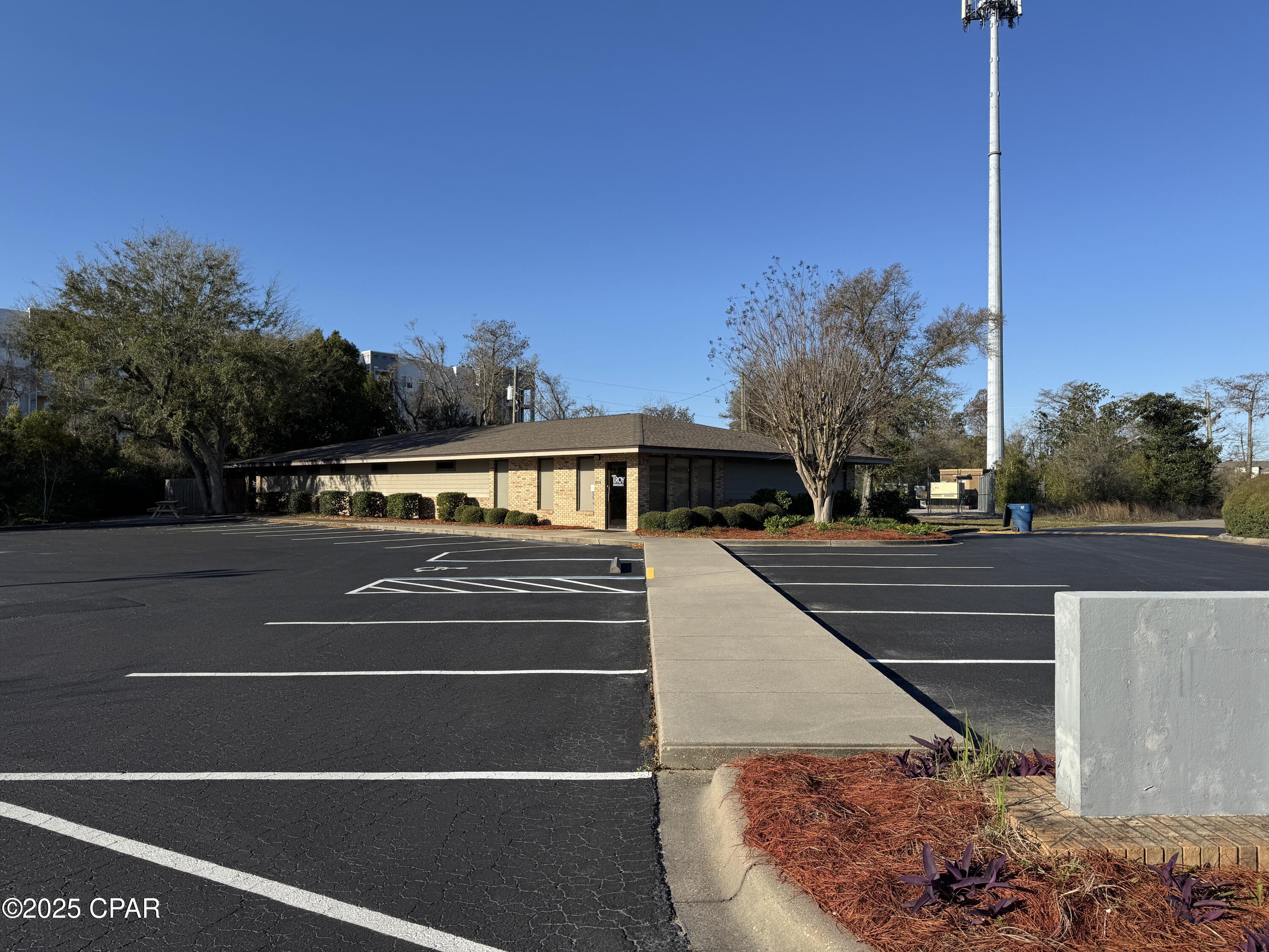 1ky1vqzyjb Rj_eo8vvffnpbvucyim3_isjreat70kk