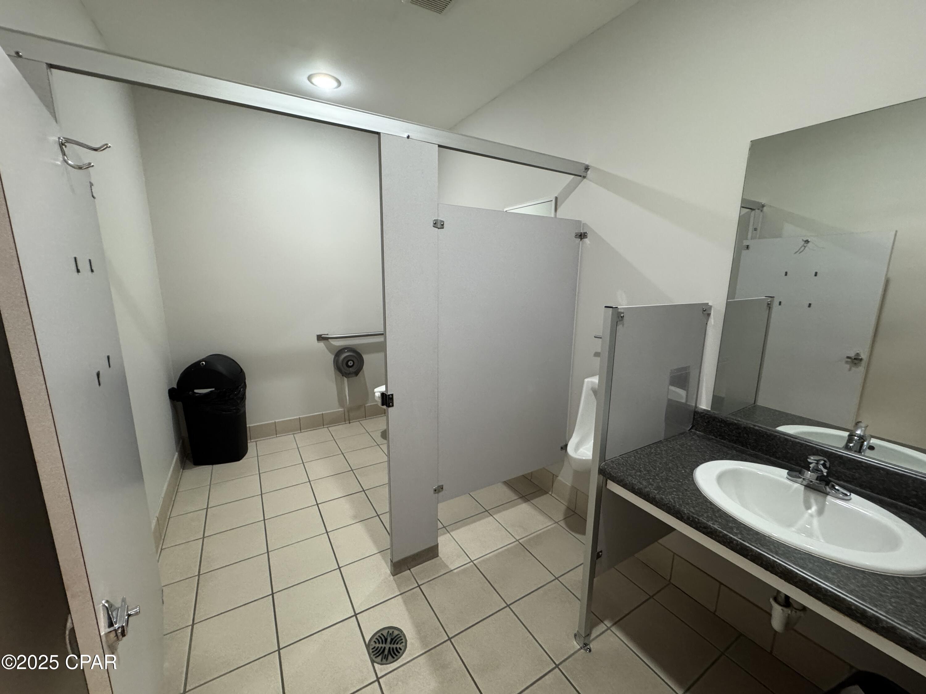 8ofmchb9abjnc2nuewa7tquf4fzh9mem2ppxl4b7zti