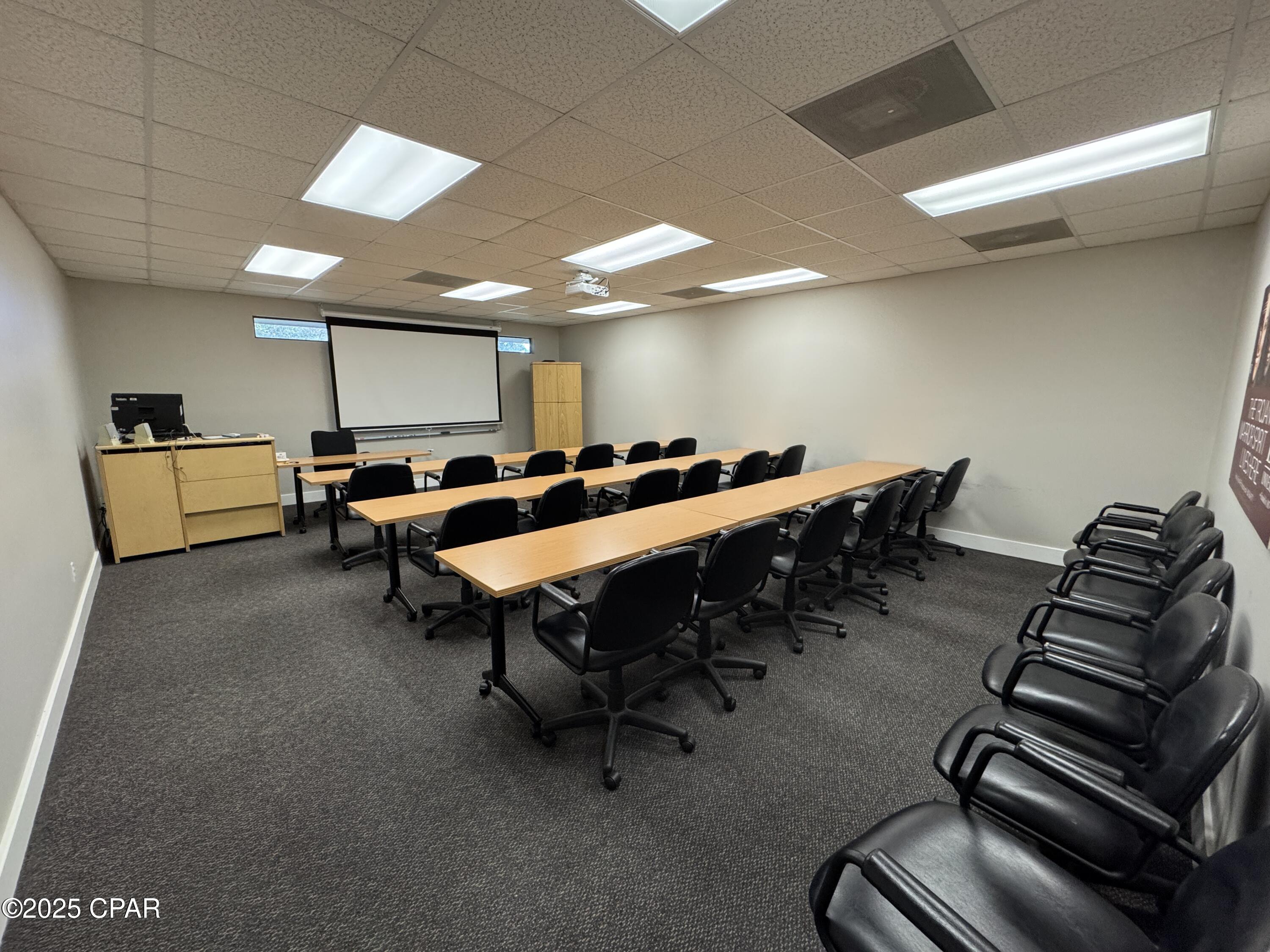 Akuunzducvnidsc4pguhws97j4qo20dqxjsrvp9imv4