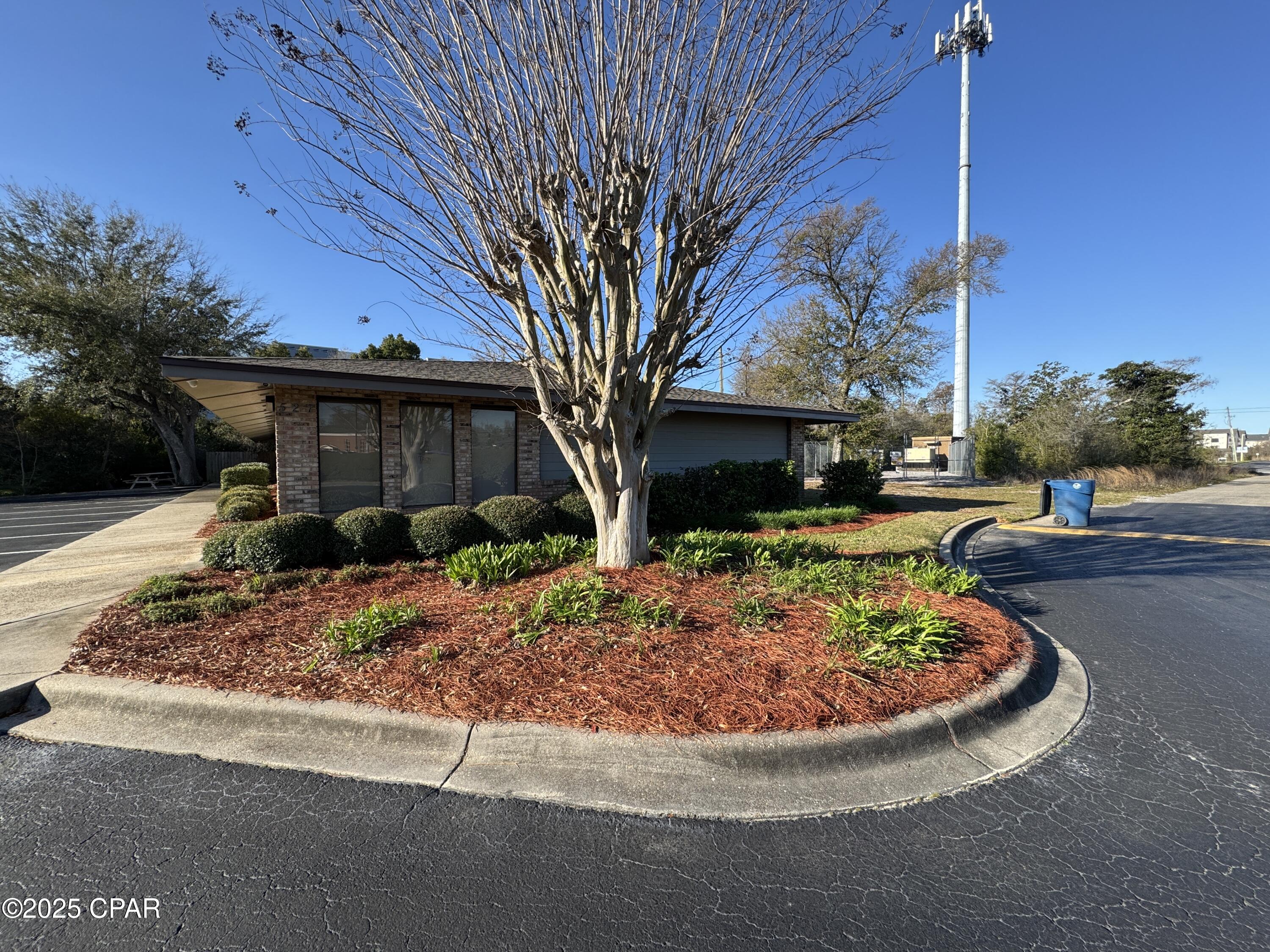Image 9 For 527 Airport Rd