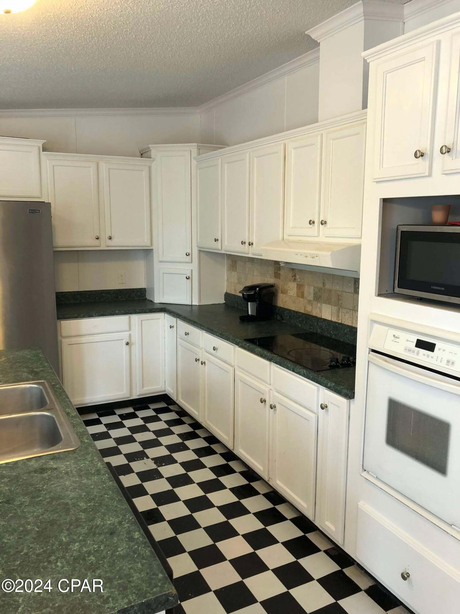 9wybscdjqwanloeda1fu7vjaecbfhlthx3dxm4w_li8