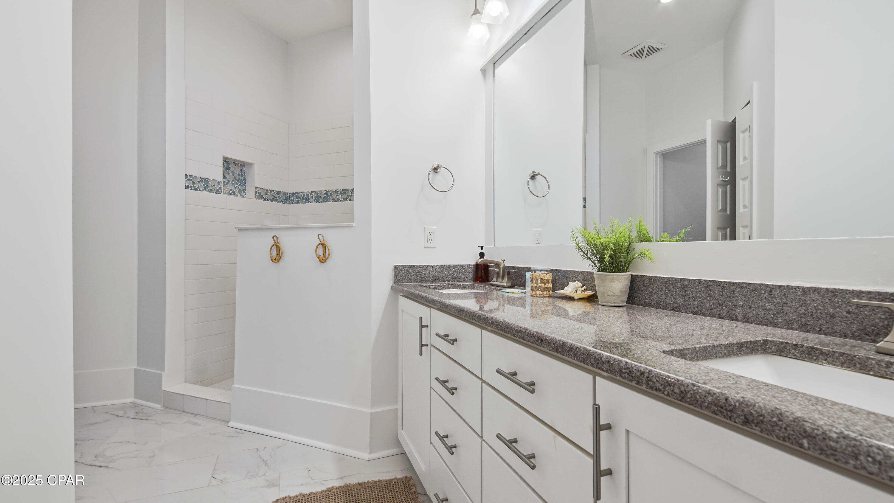  6 P59ko65k5zp5eaxxlssmytbcvughewvhkqa8lw7y