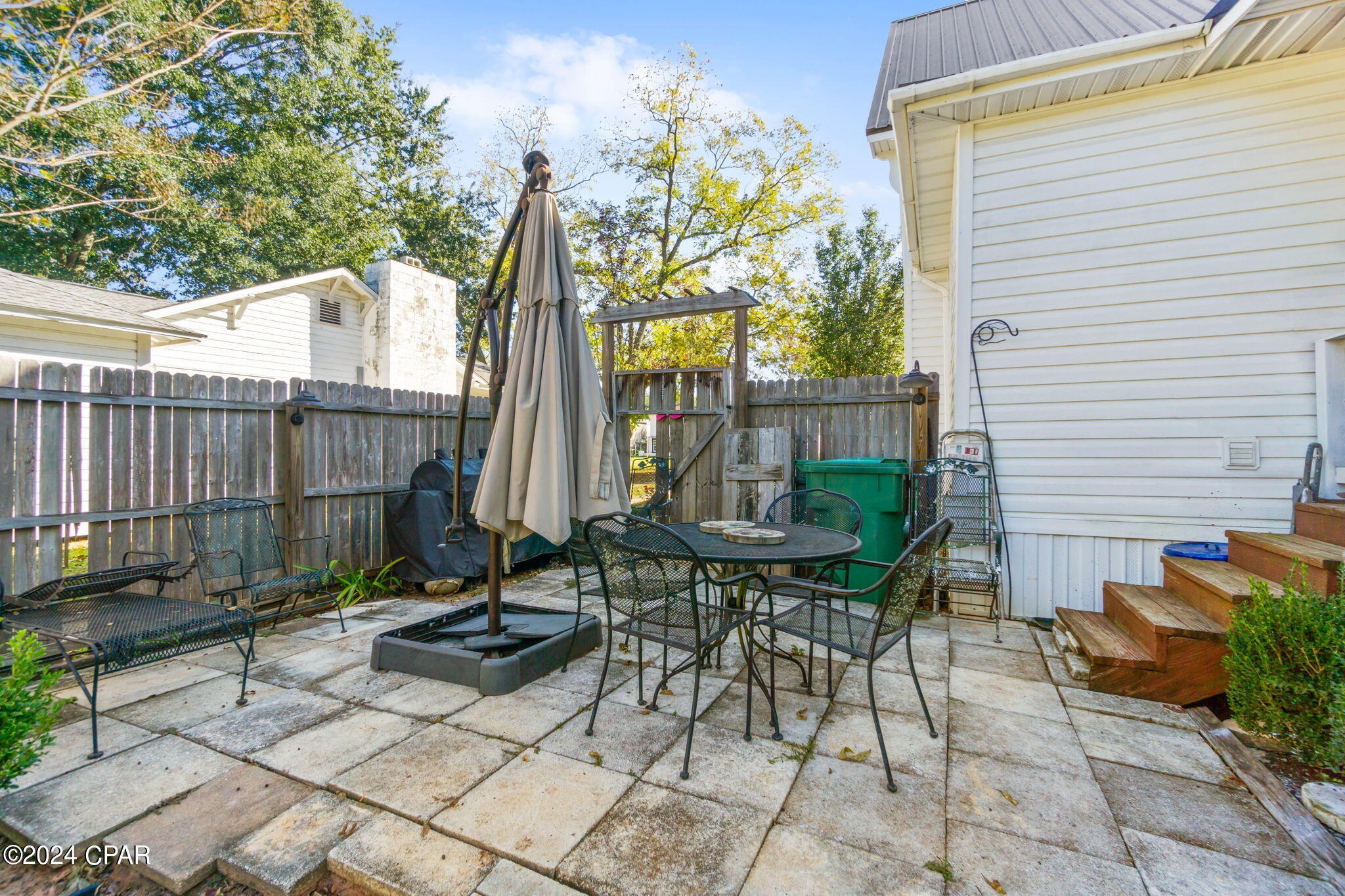 Image 26 For 632 Main Street