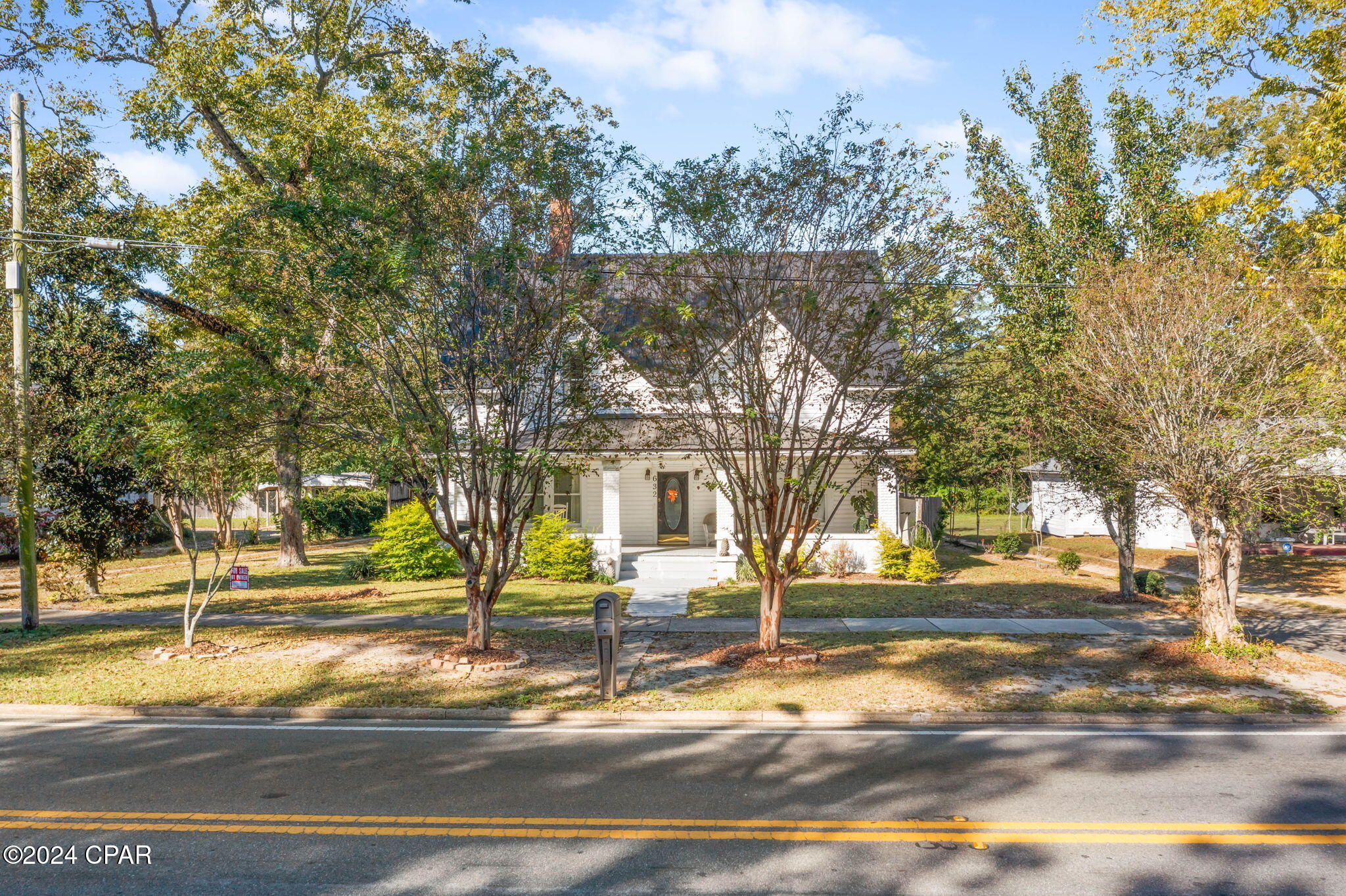 Image 27 For 632 Main Street