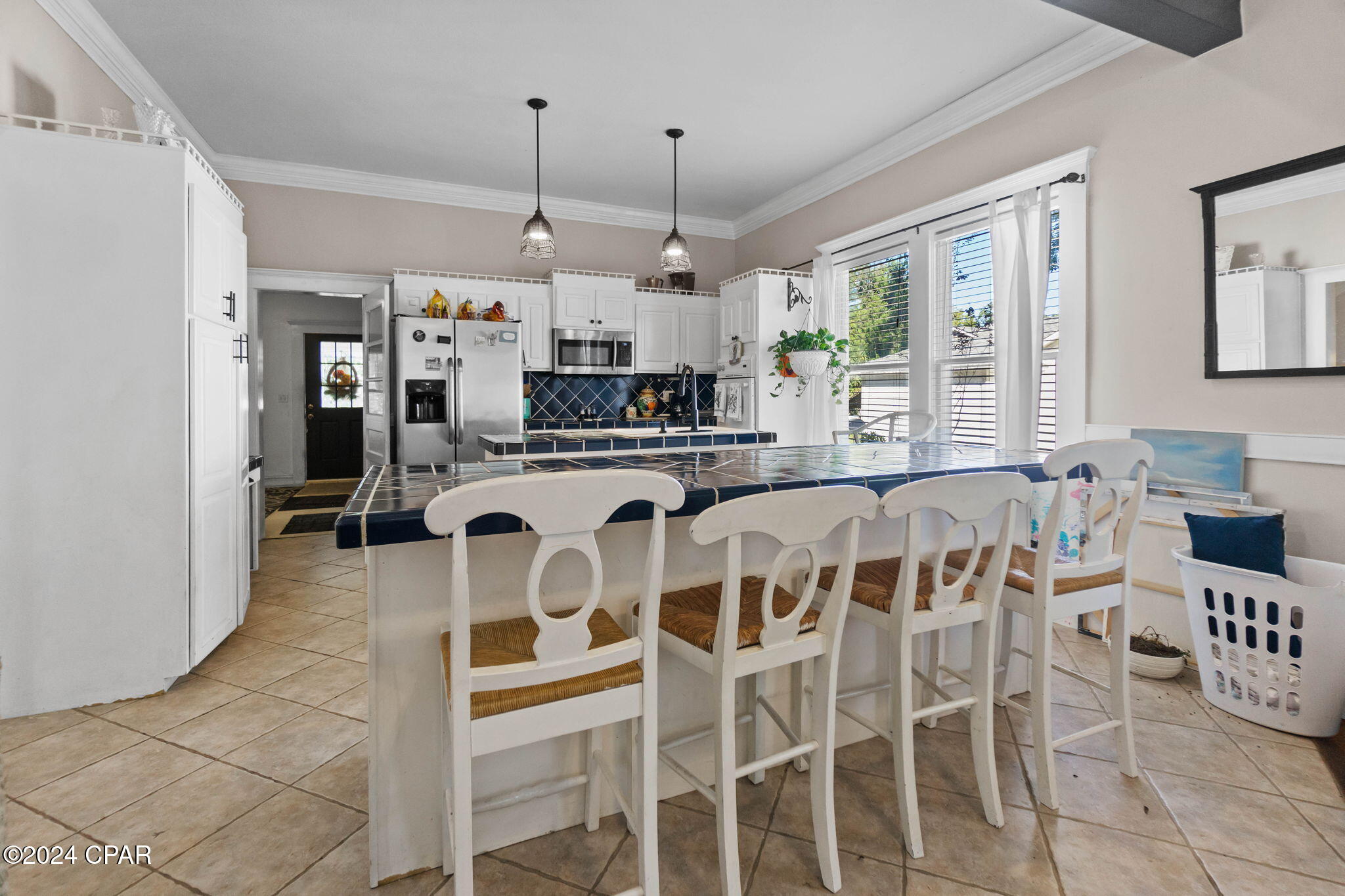 Lerra_rjunpwr_4qvfswq3qnaahoavgihhawiffsbty