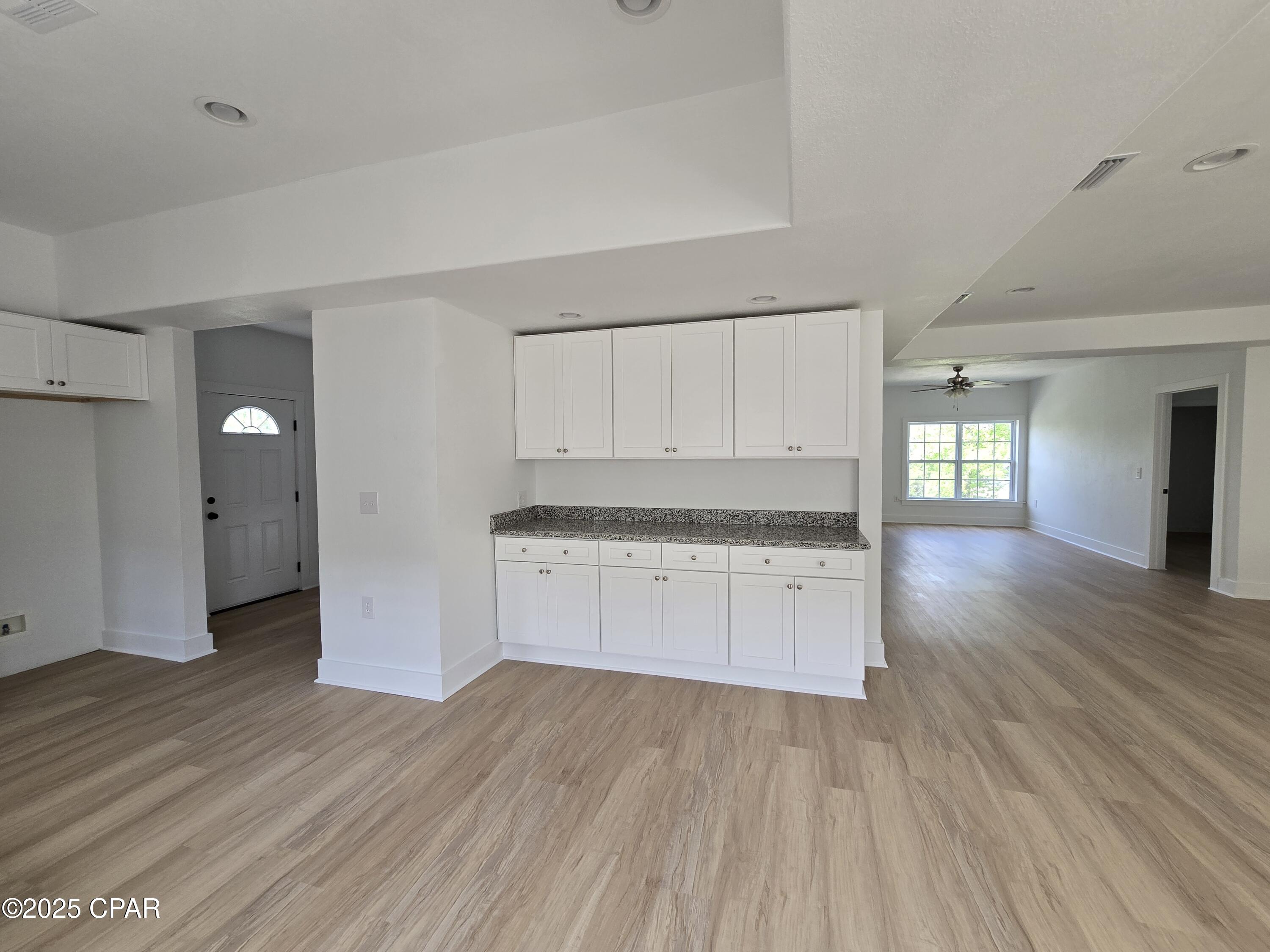 Au9z84b4r_unnu3547igeyftclumhcxocmvspccniak