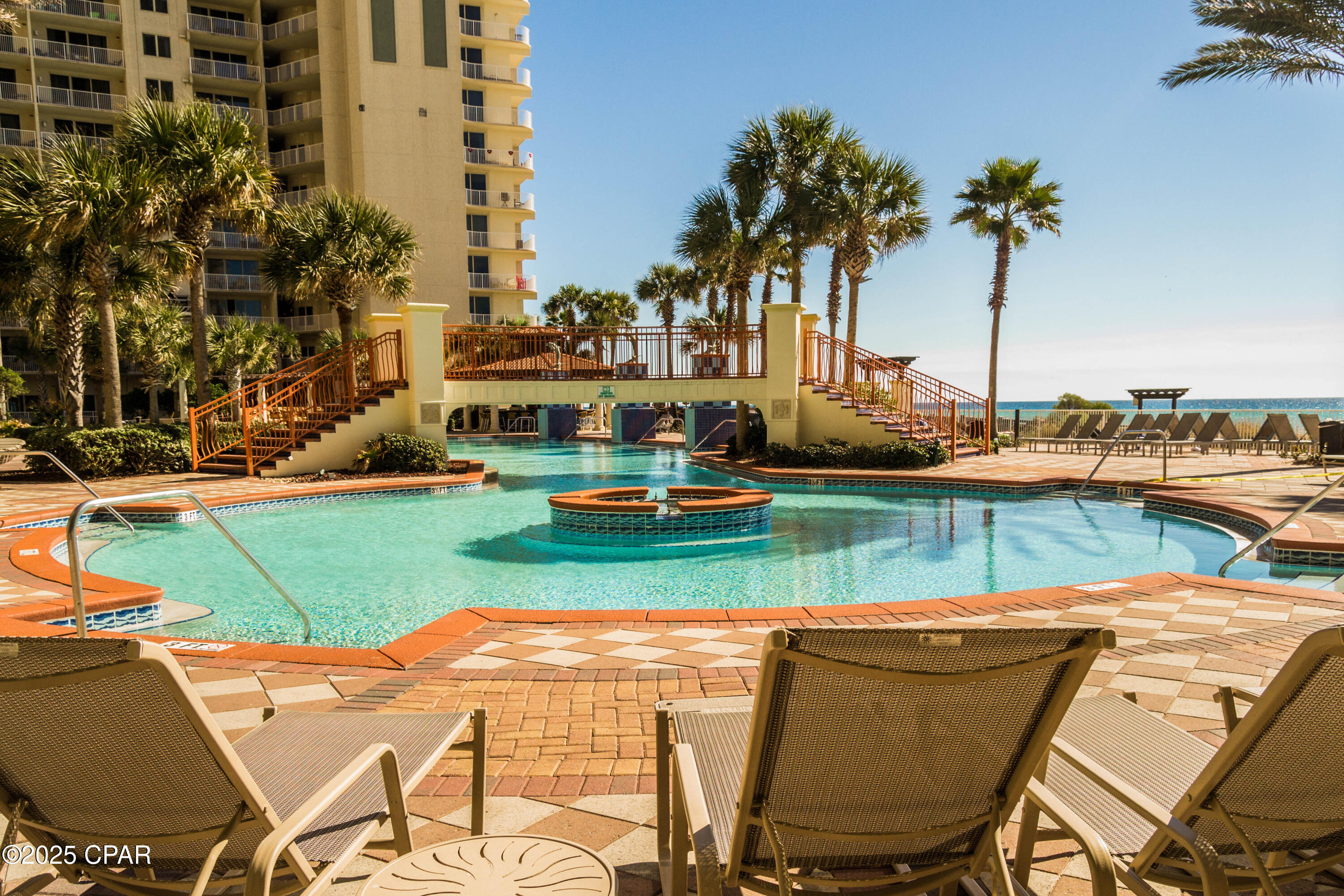 1oucykl8rizsr7ritx Demtbm_8hrhqbv2ixp73ypz4