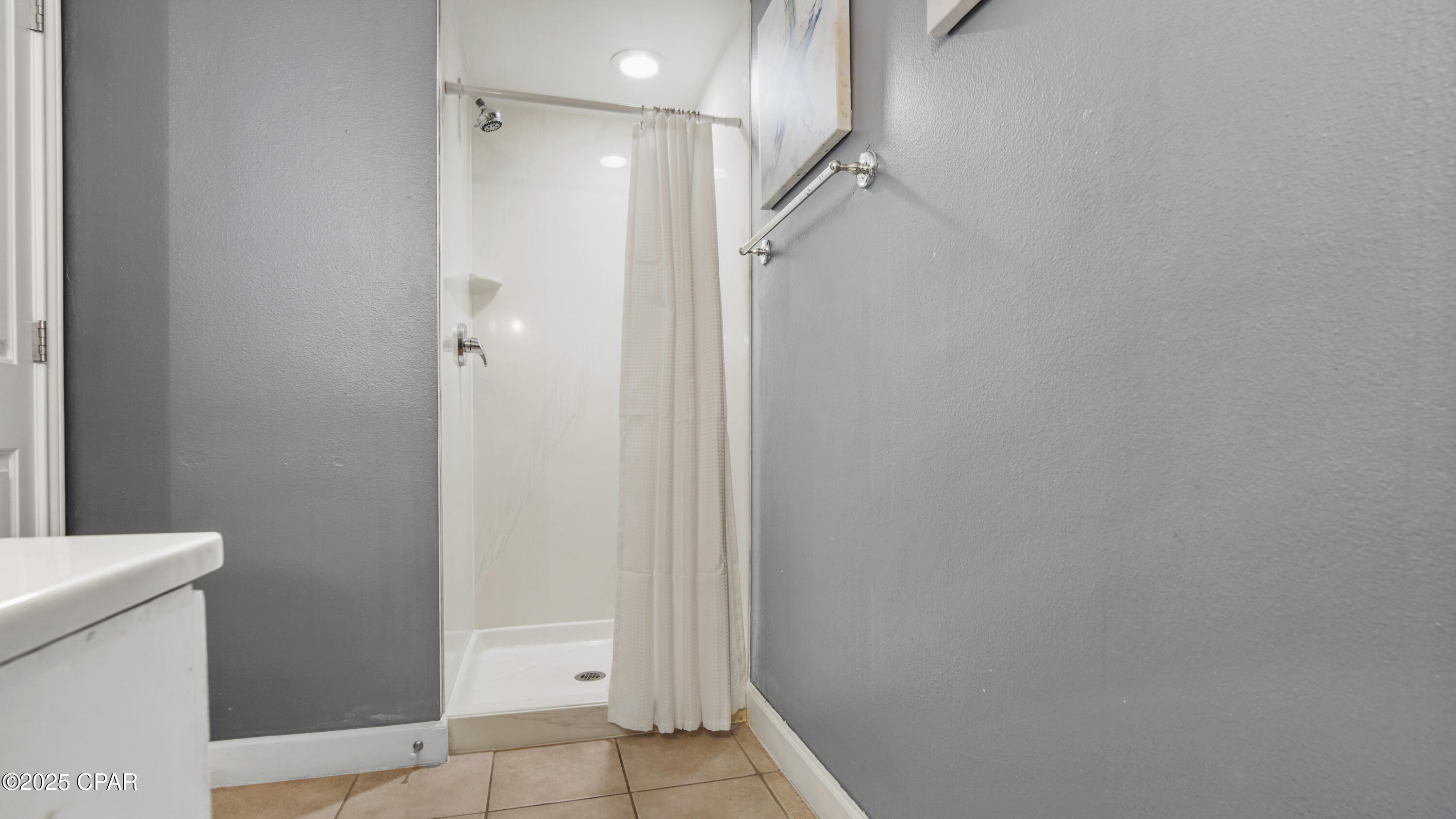 9m Ljd7b5wuemahn6n7oearnyh4wqszpmlfemd_1xx0