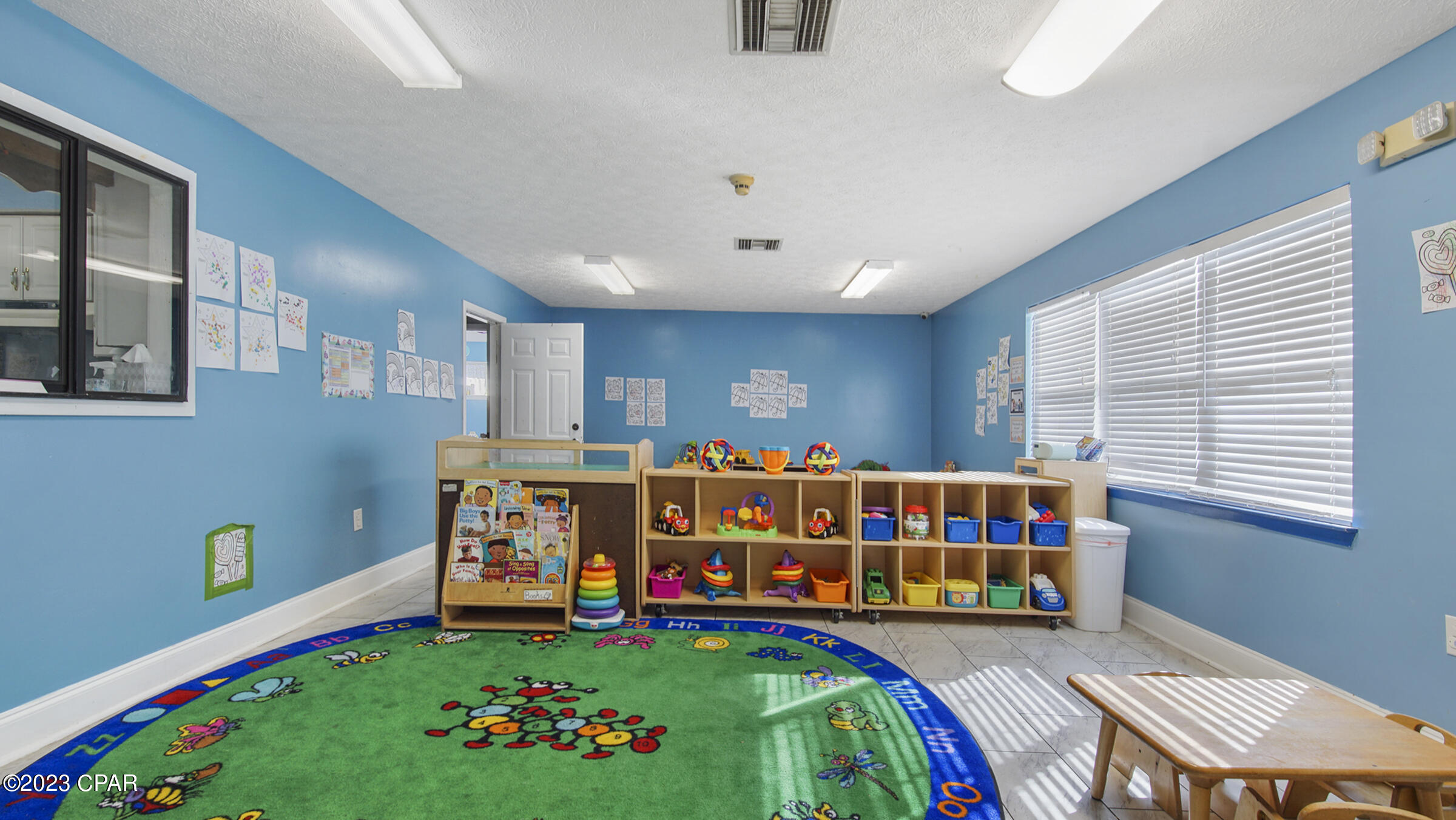 Listing photo id 18 for 105 11th Street