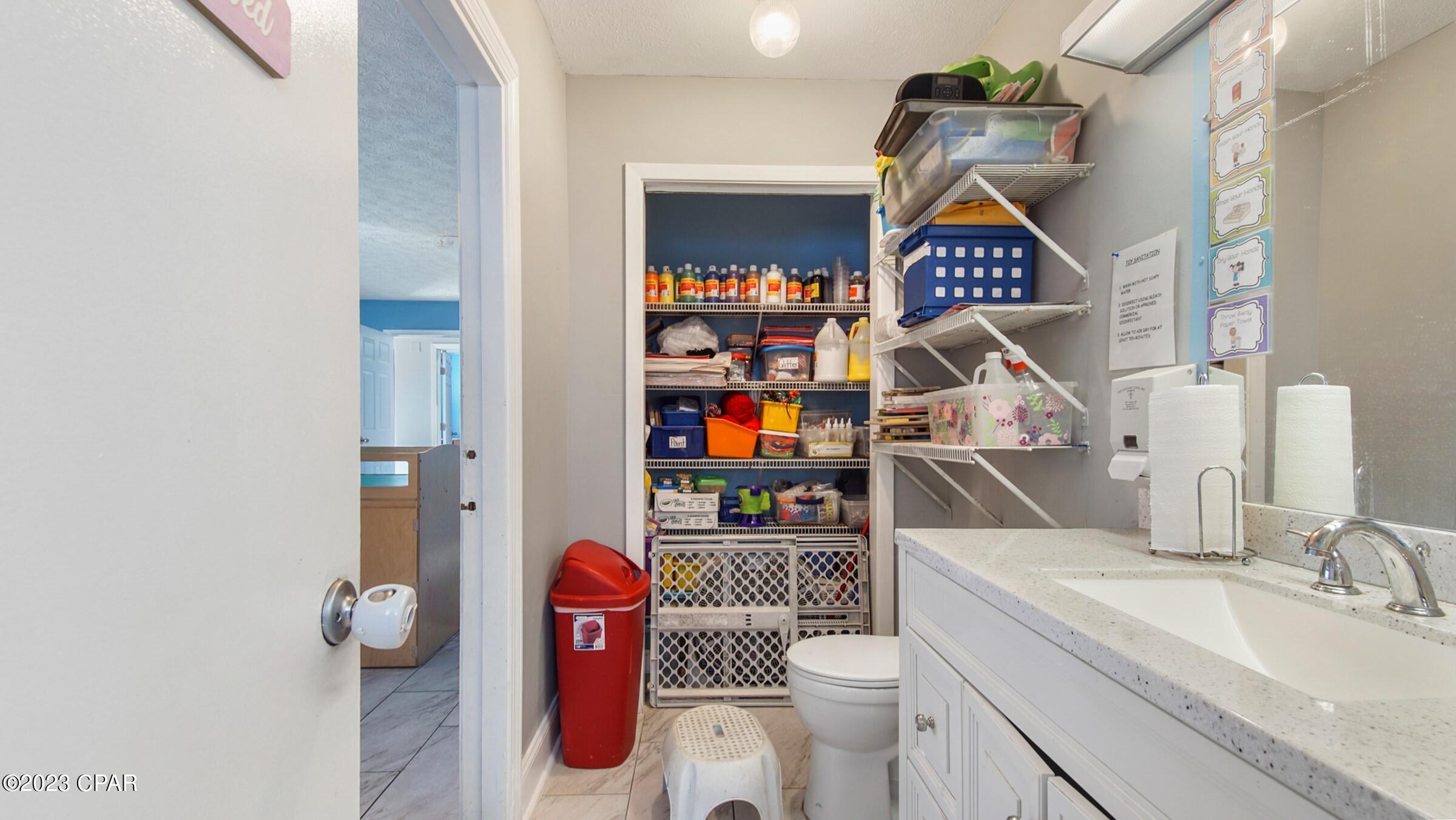 Listing photo id 19 for 105 11th Street