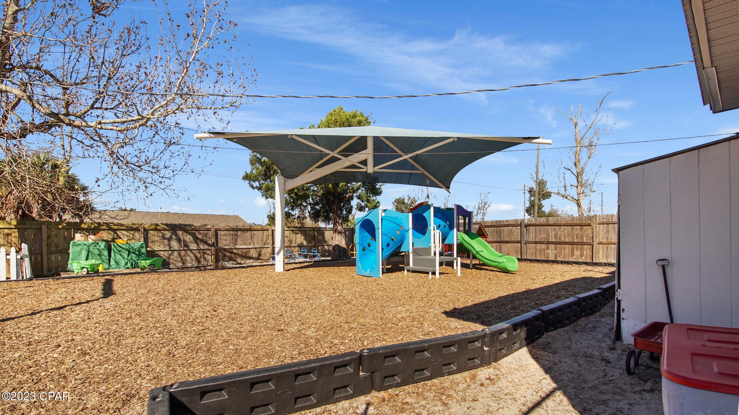 Listing photo id 27 for 105 11th Street