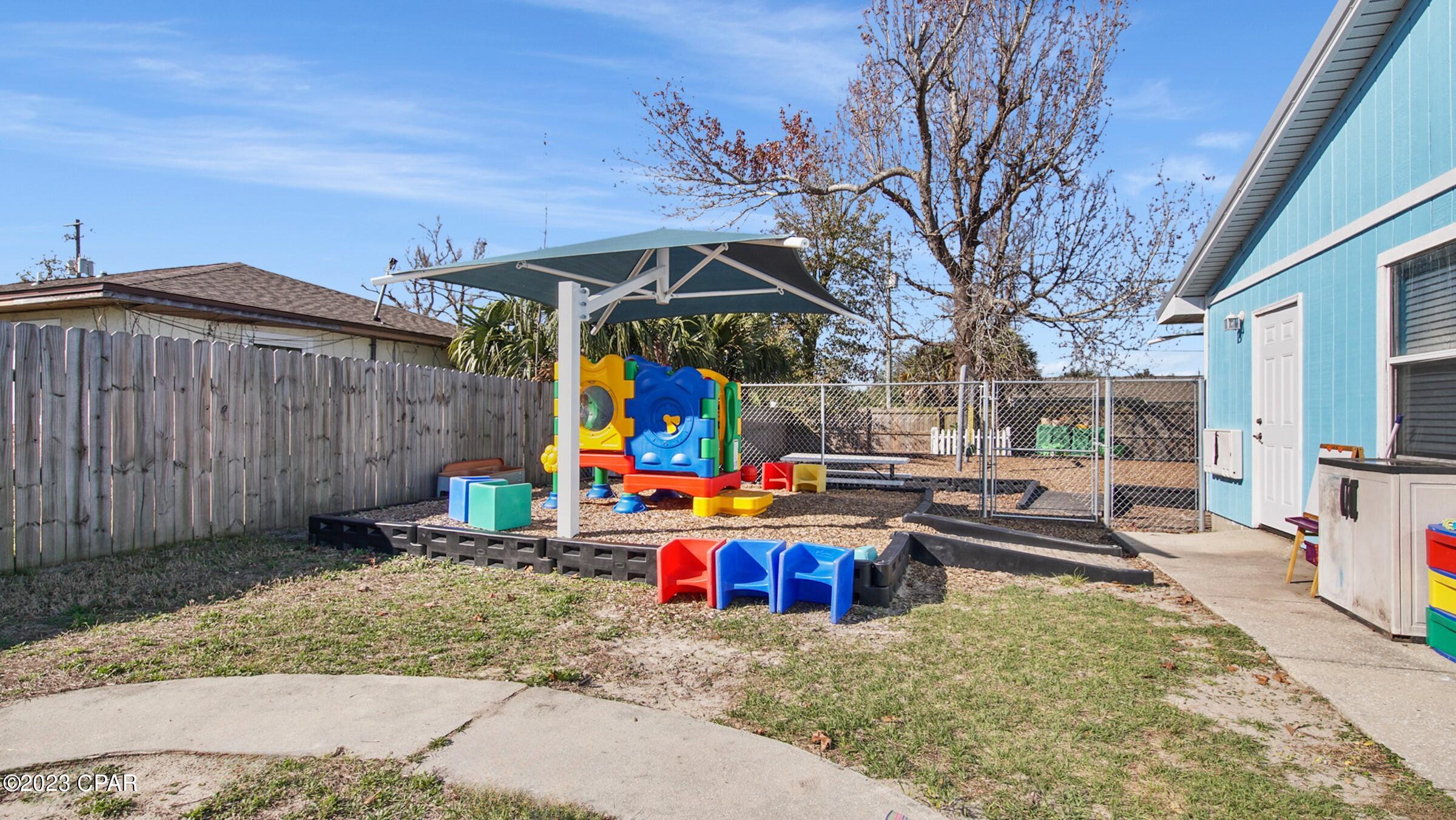 Listing photo id 28 for 105 11th Street