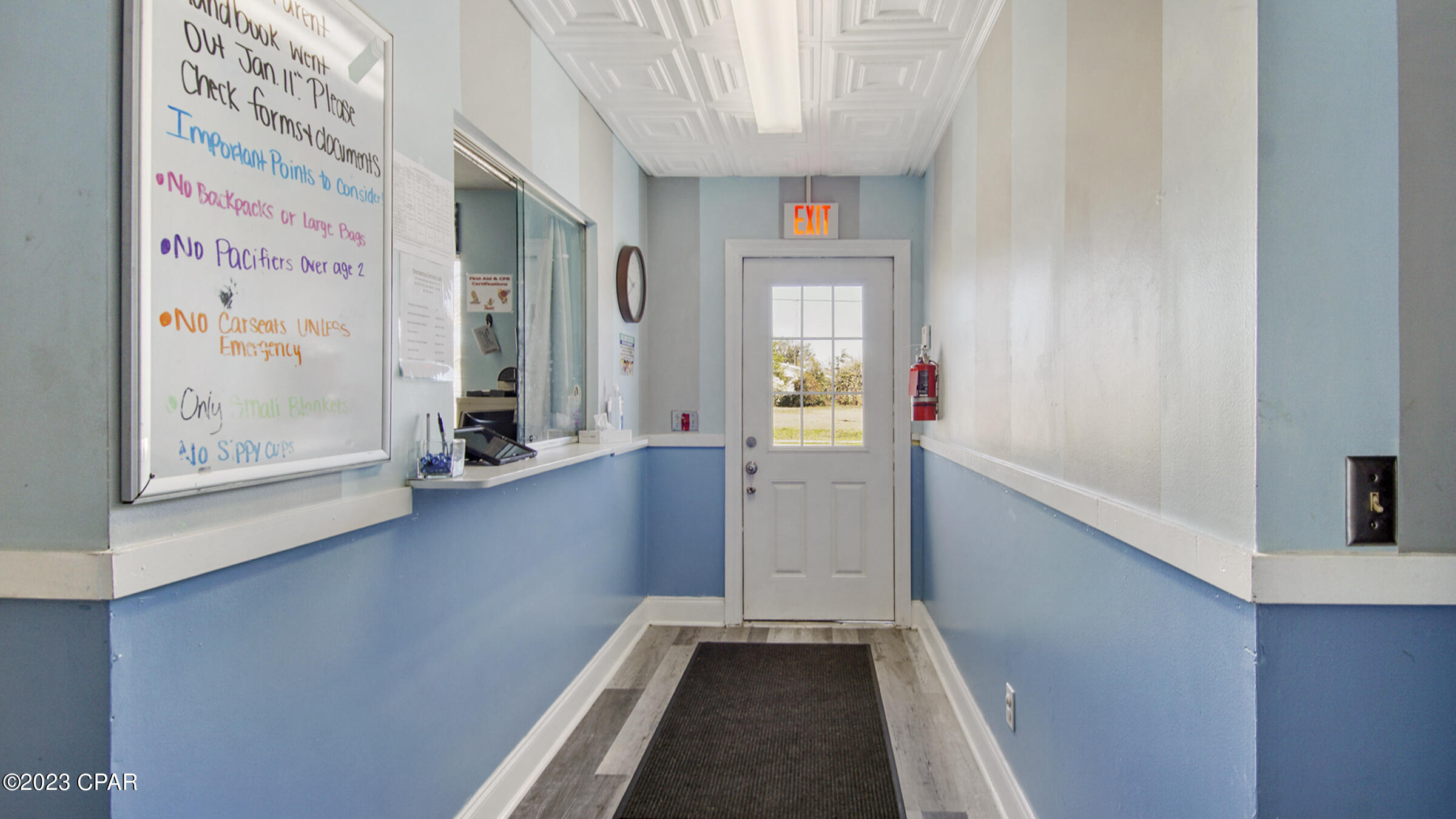 Listing photo id 5 for 105 11th Street