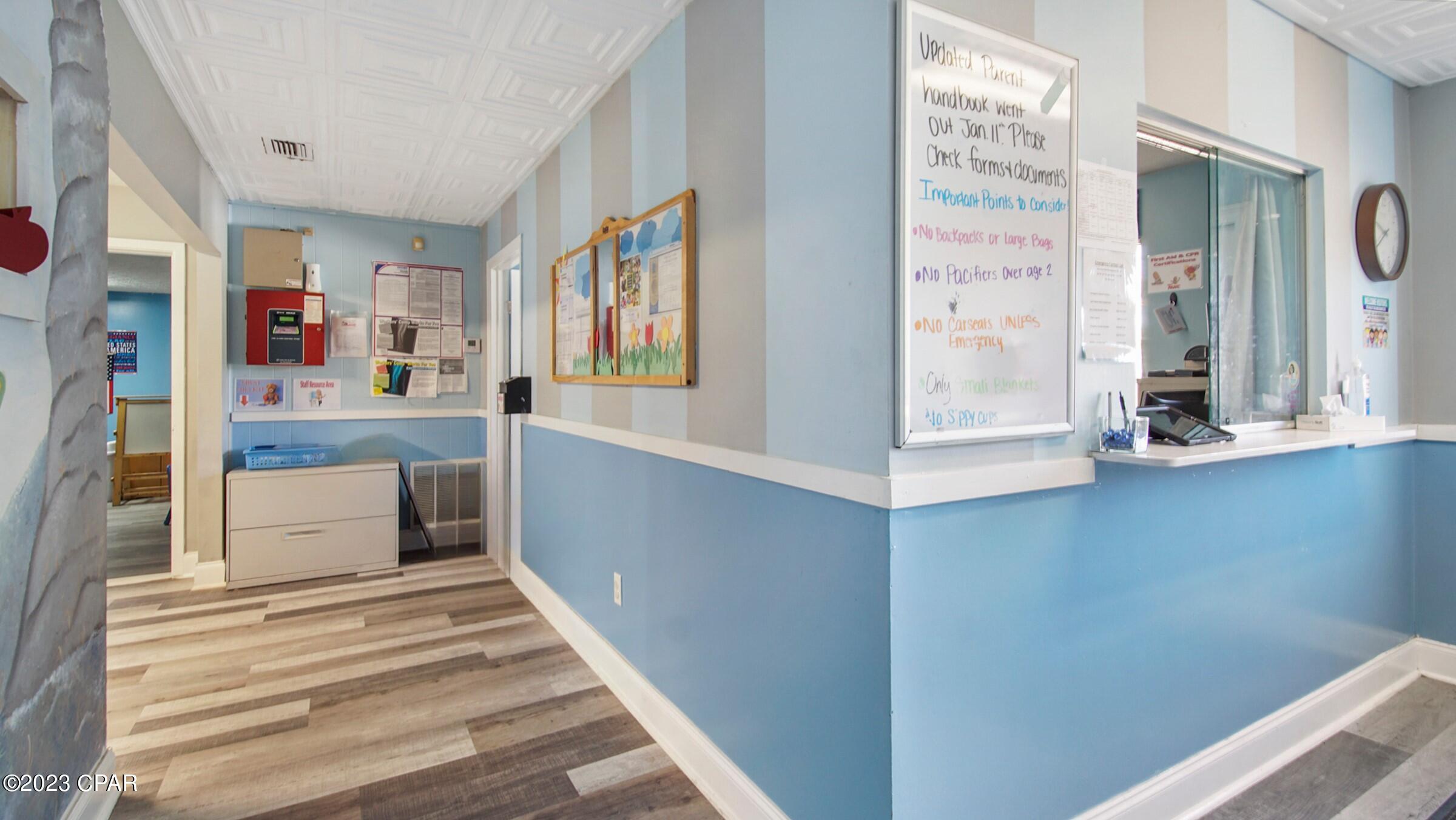 Listing photo id 9 for 105 11th Street