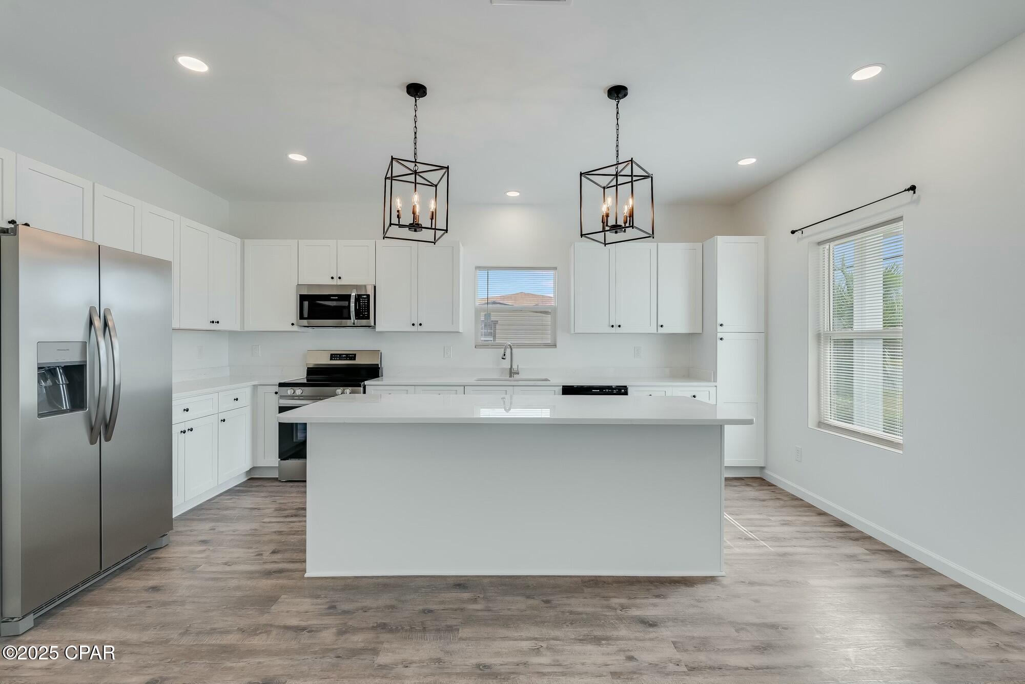 Lcr4ve0bxzcta8cfiqr__dp00to9uh5gqwbbzgszrdq