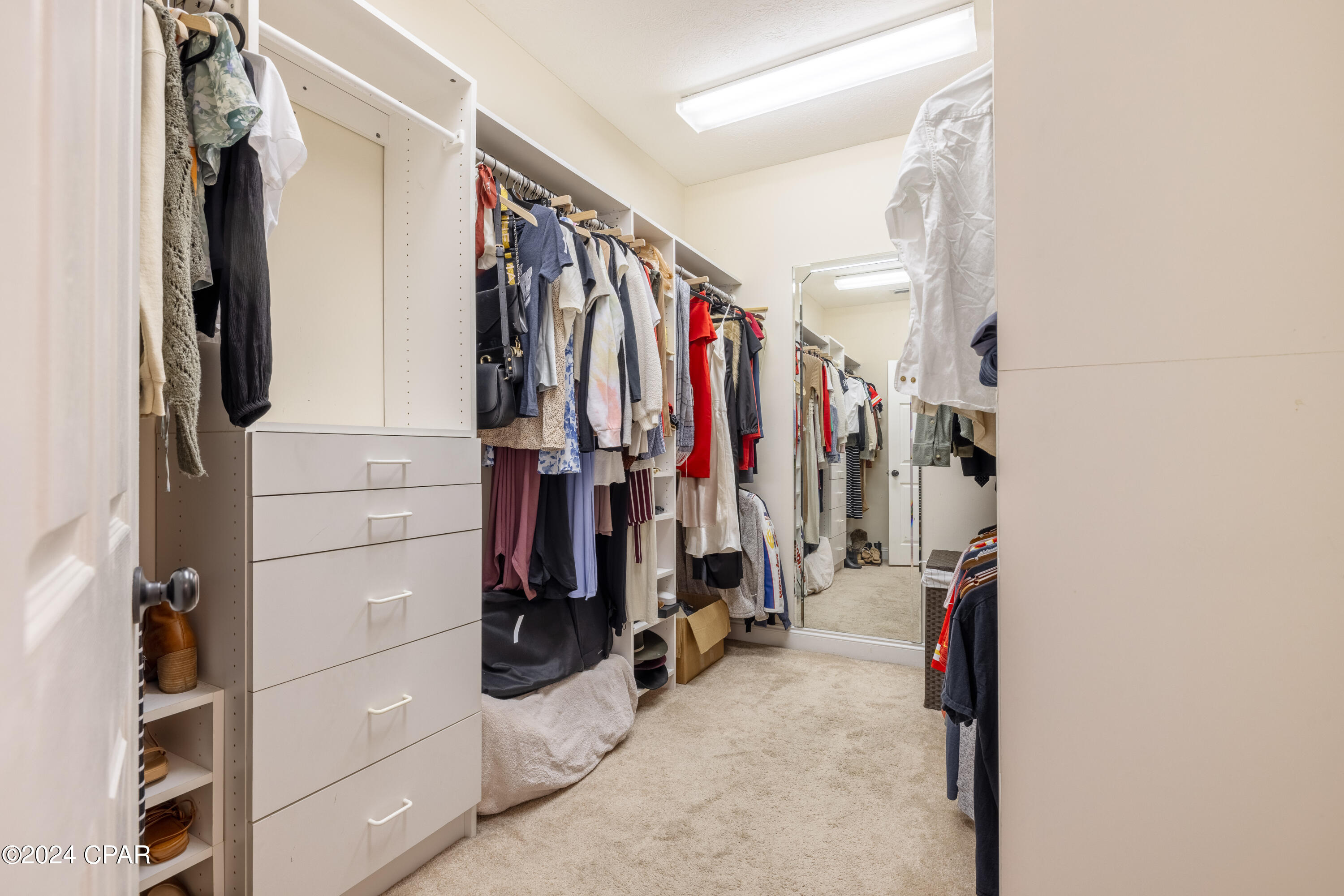 Nqto_4fhtzupyeglbzaaggw6uxsul2eunwyvjffn_8k