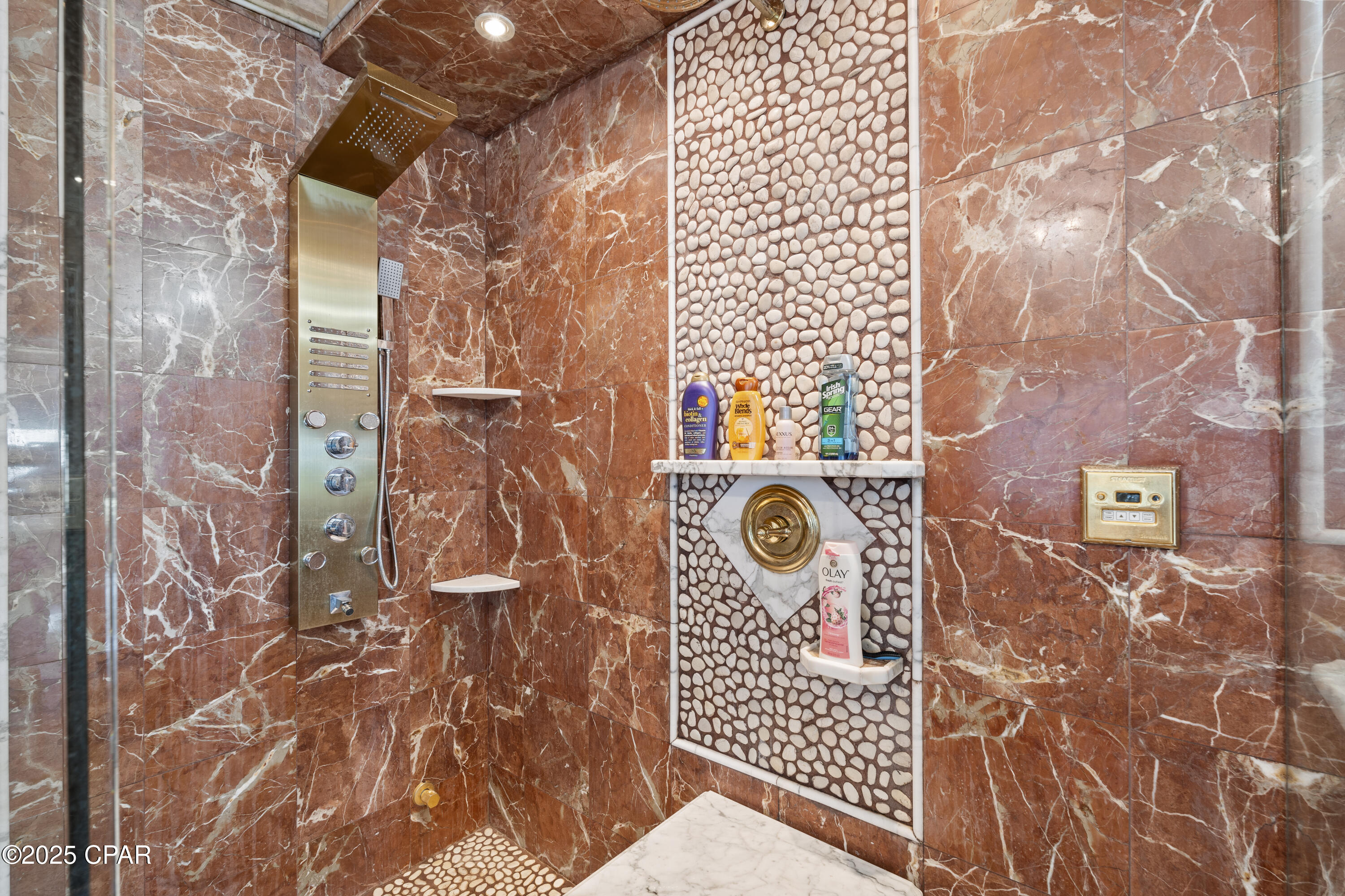 Dgcwh9t7aeszvhjmwmzd7 3qob1n_gaw1cjtwuk4enk