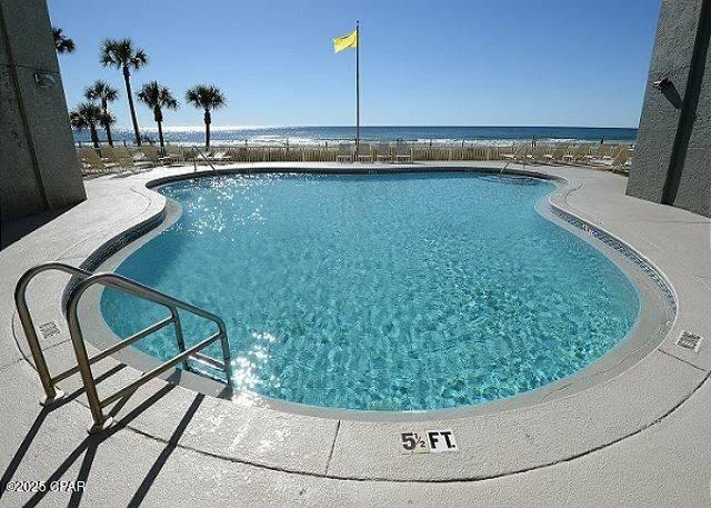 Kn8xr Qj2oud3uzmkz_hdzwfejv 5xfg8w0zujcuedc