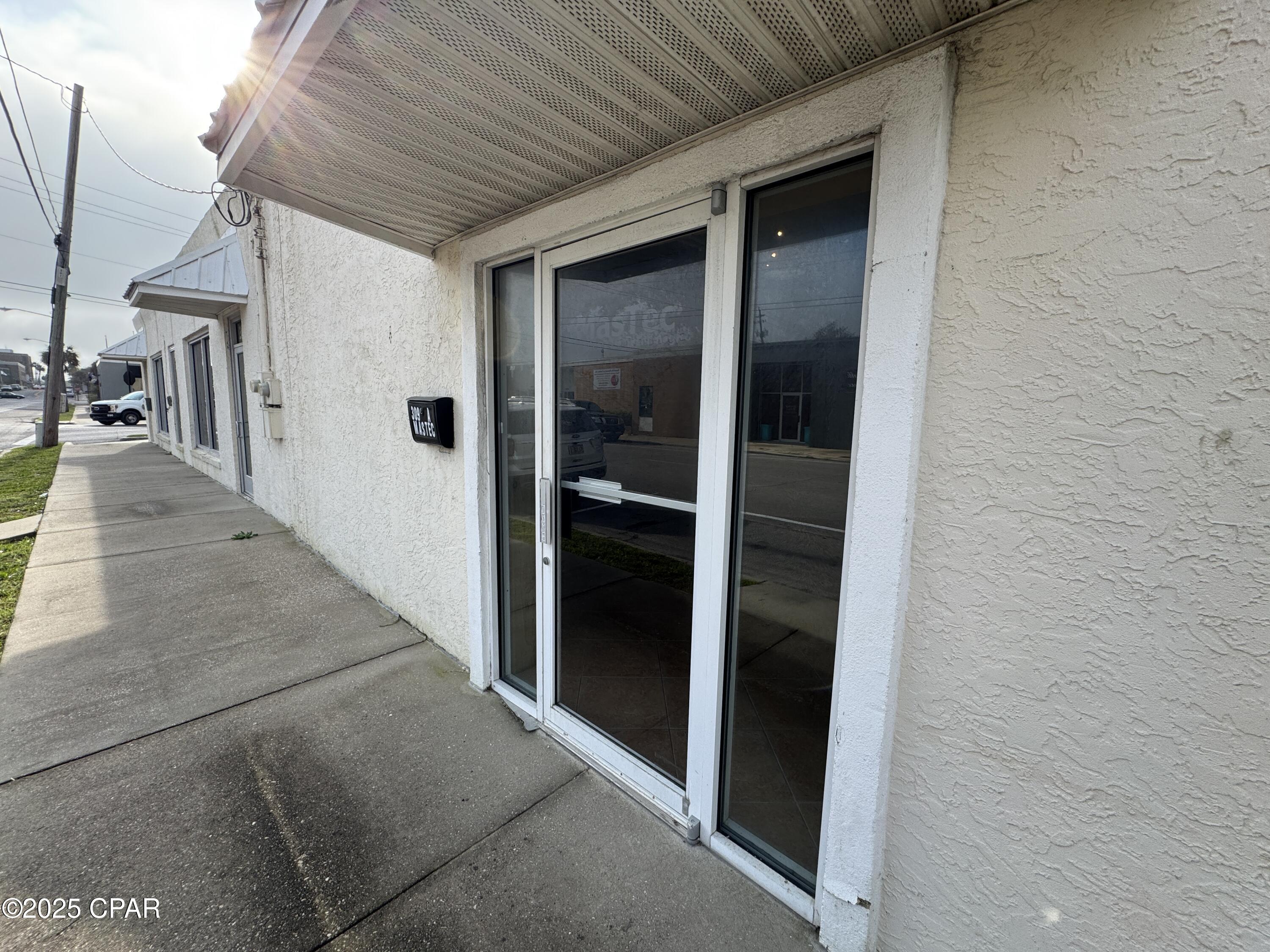 Fadmij Yl_tz6aio0lwxsog0efr 76xqmxphw3nv 4w