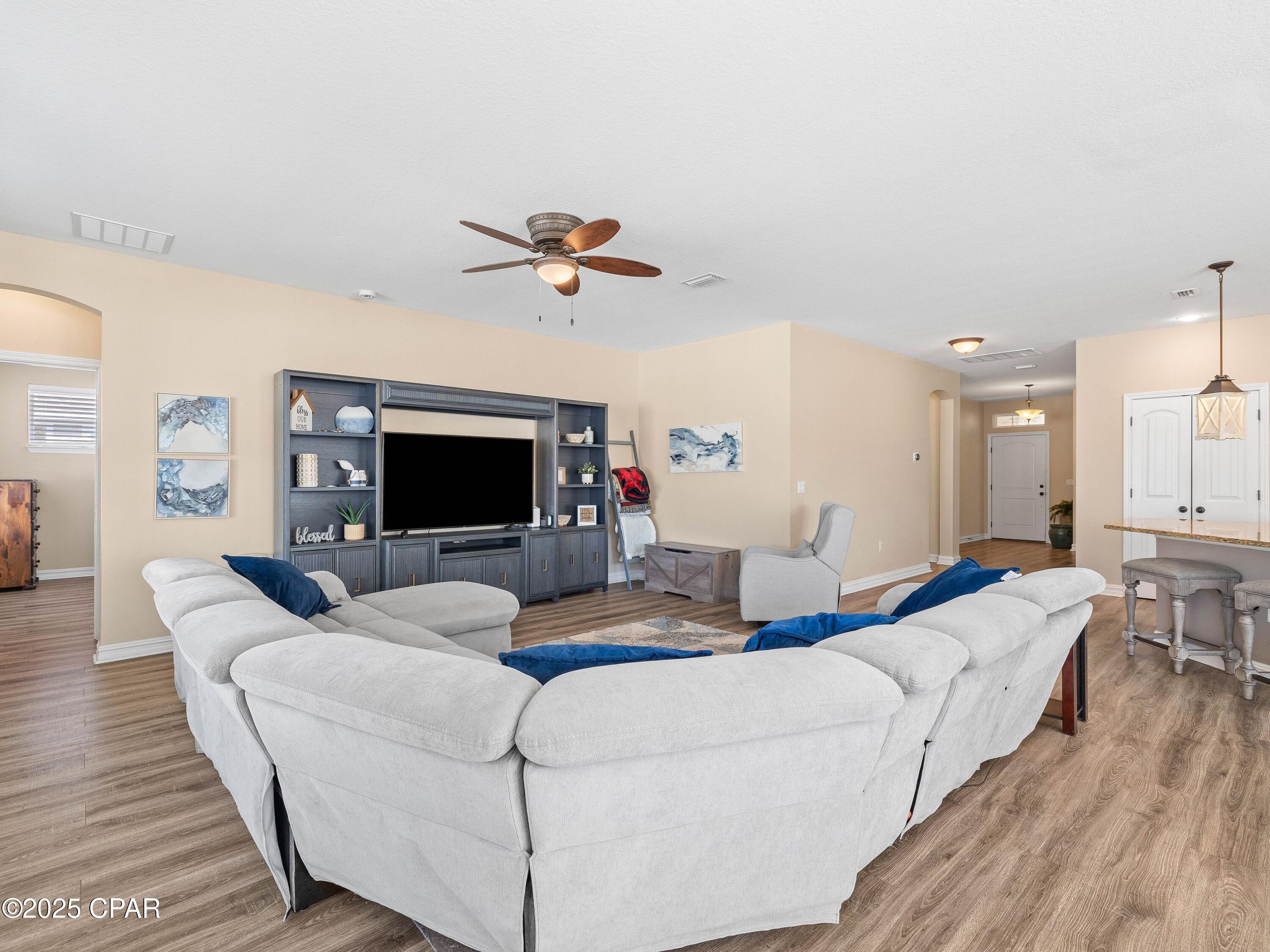 Vm207sruoqs8w3nk4w11vlhbb2ka83upk1dod_t53ms