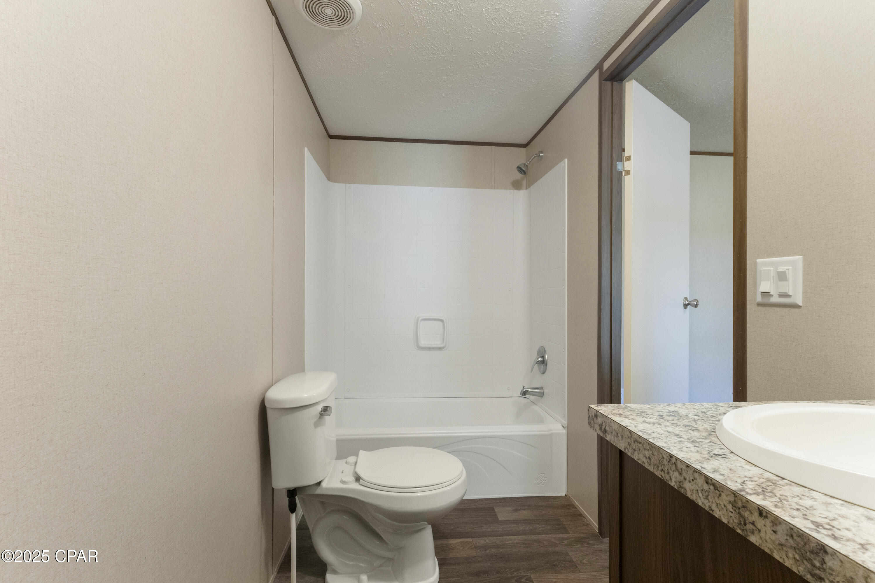 Evwkv98rq3ynxdilychs1karwty2ag_e4khyyq24gvc