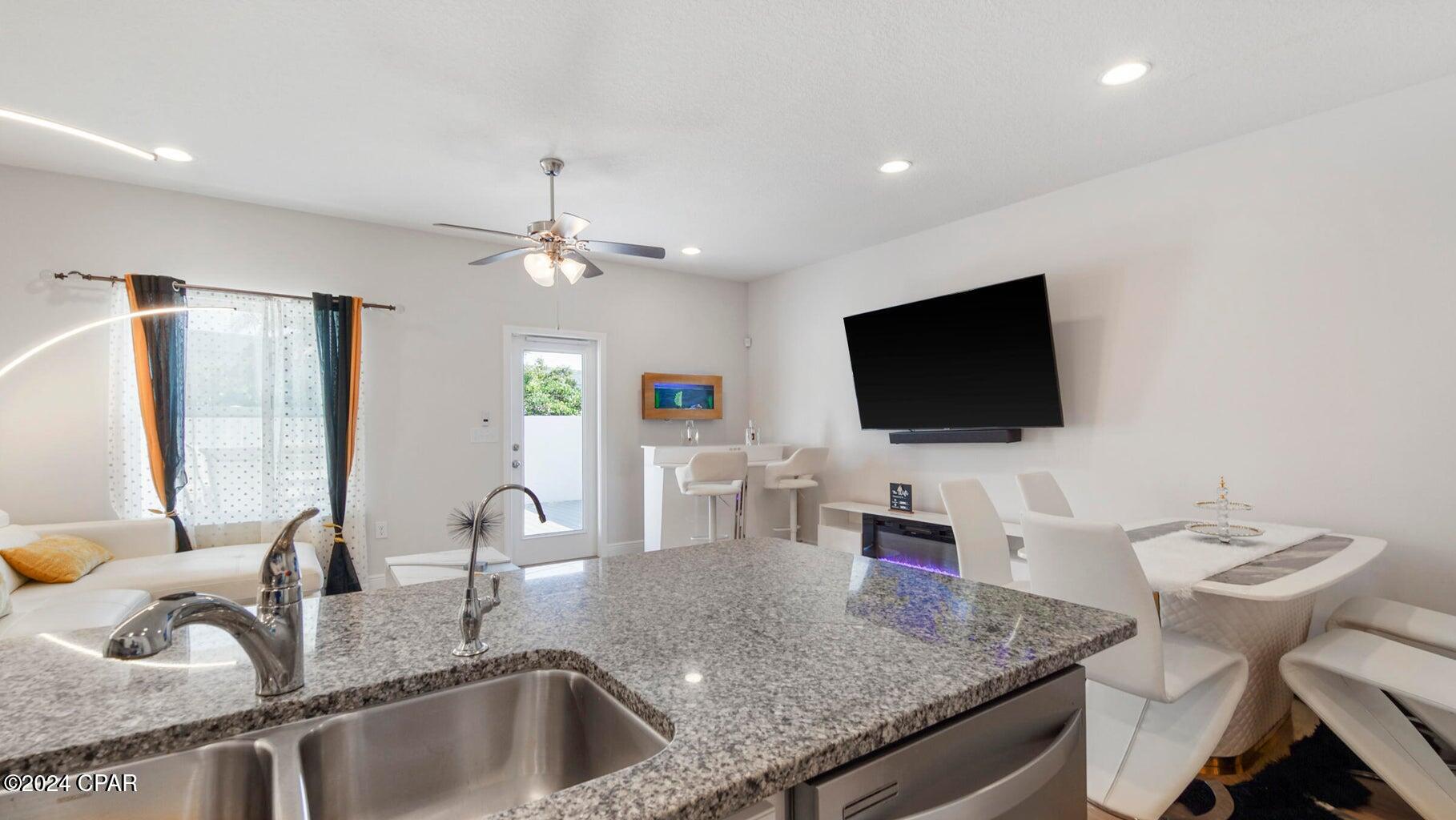 Kwoxs1e6uzcbb9h3bqvfzfagxsizzdhp7grihjbt7qm