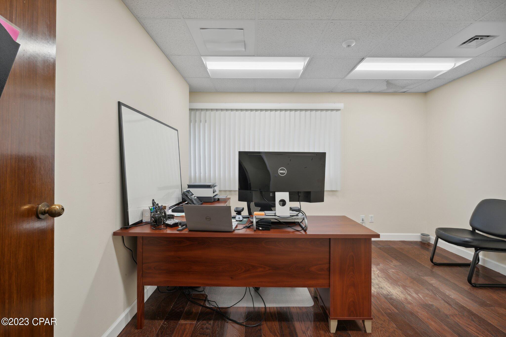 Vpg21imslkwcmaraaa1r7xwxfxrjab9ex5yeguckoom