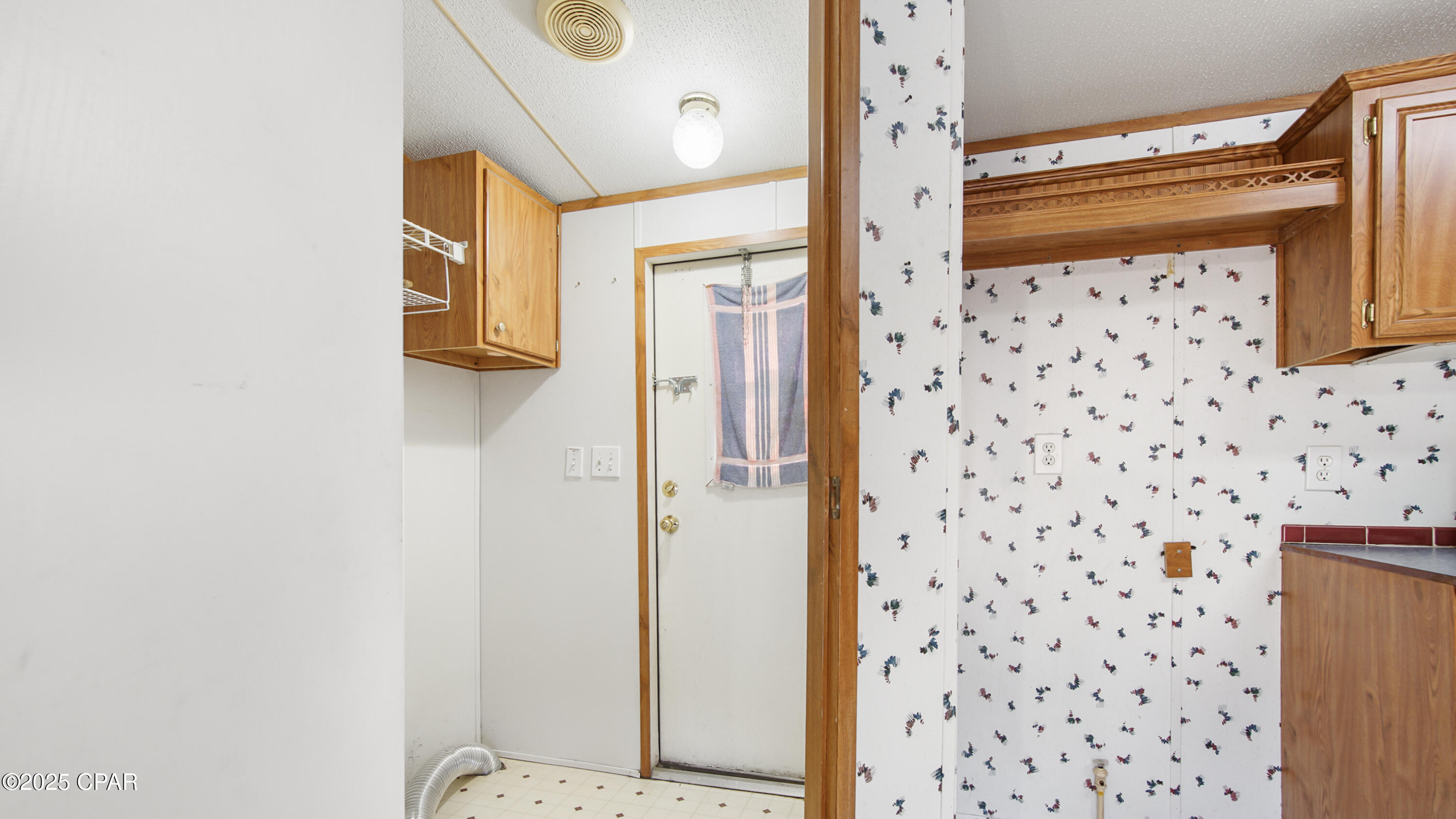 Jbymuegg1yo3vozjibvn3jgky2hh_potkydeffpohq8