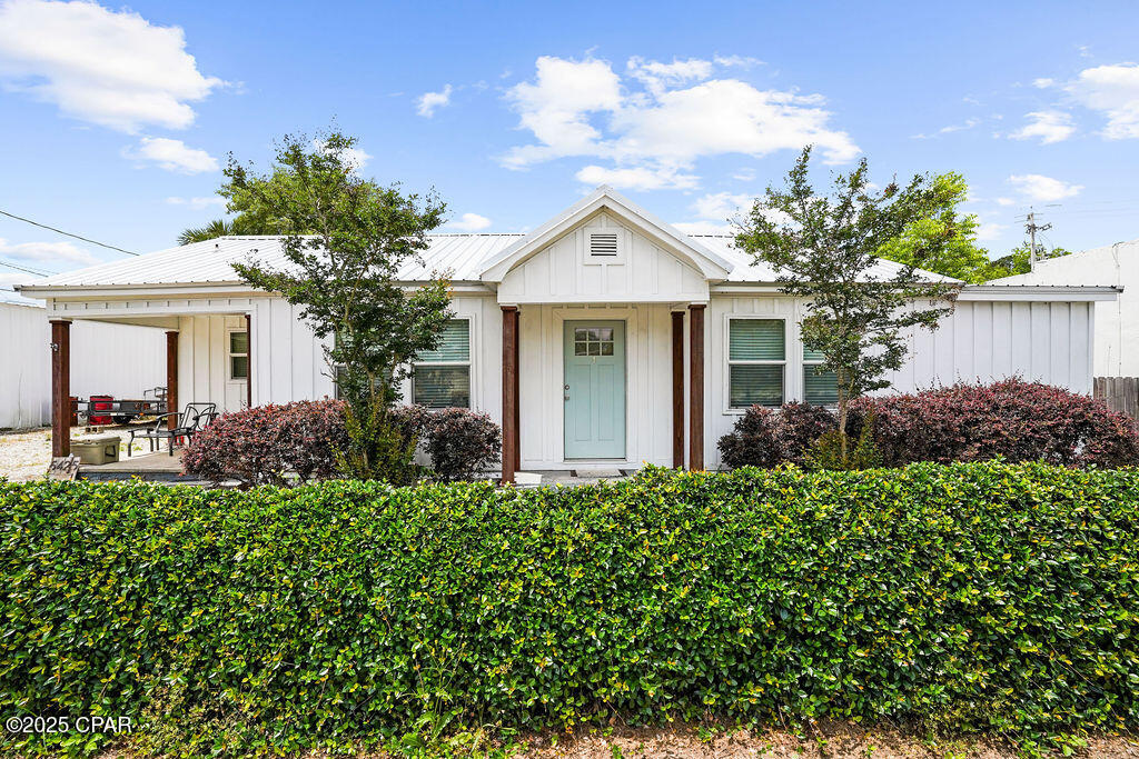 Details for 5425 Brown Street, Graceville, FL 32440