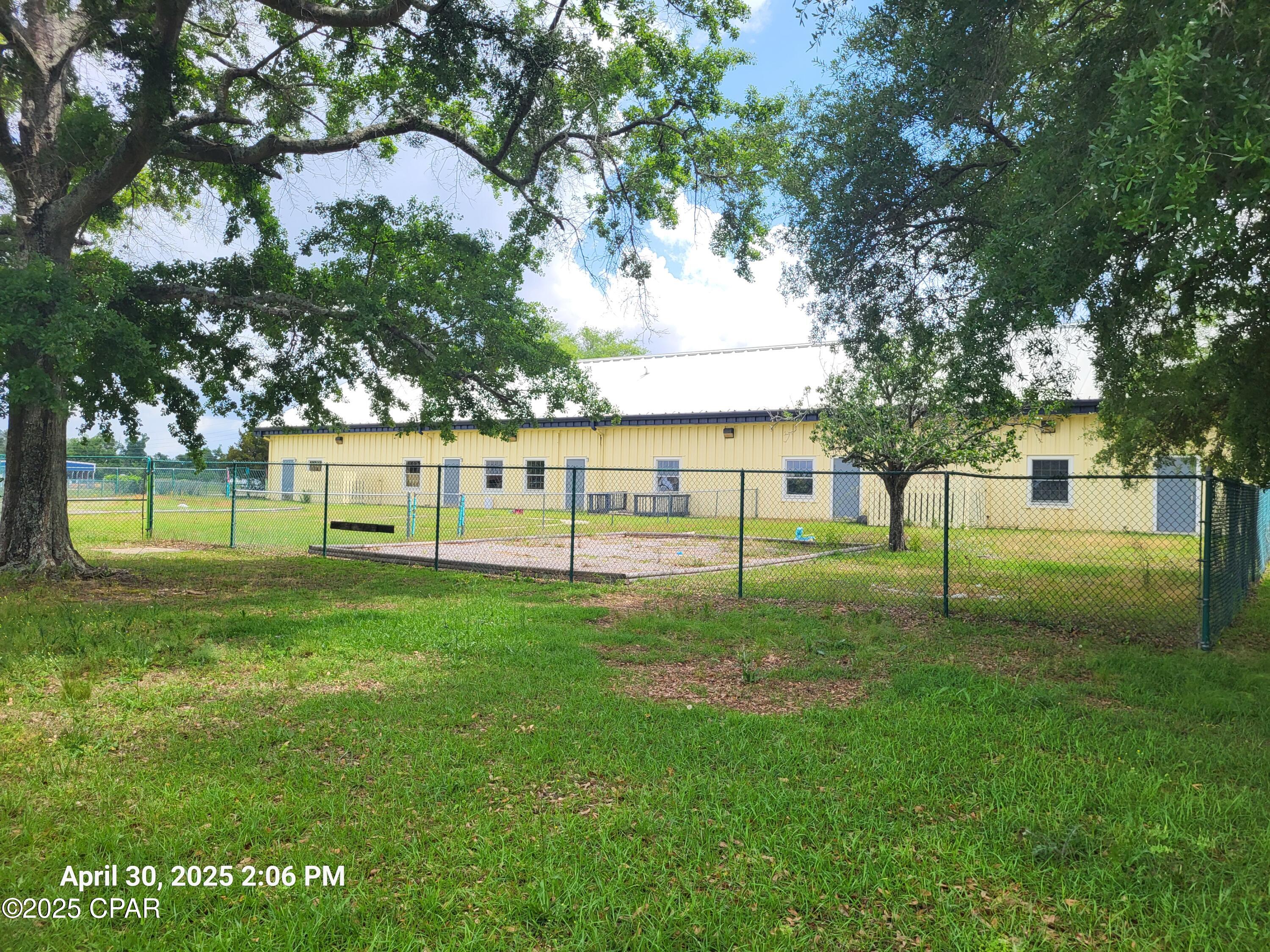 Image 16 For 3525 Russell Road