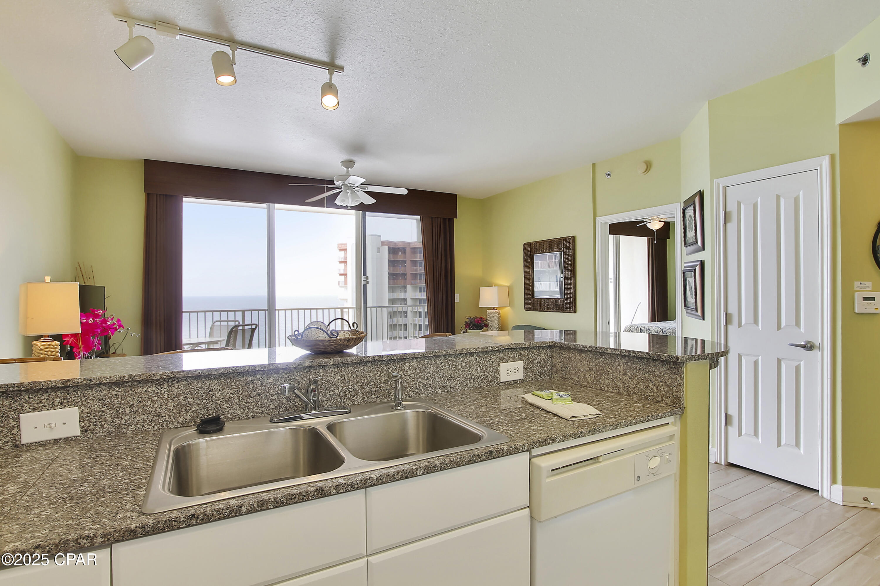 Kaaplmbvebwk48bqj0oxmevbus3gmtr6txlacjjr3uo