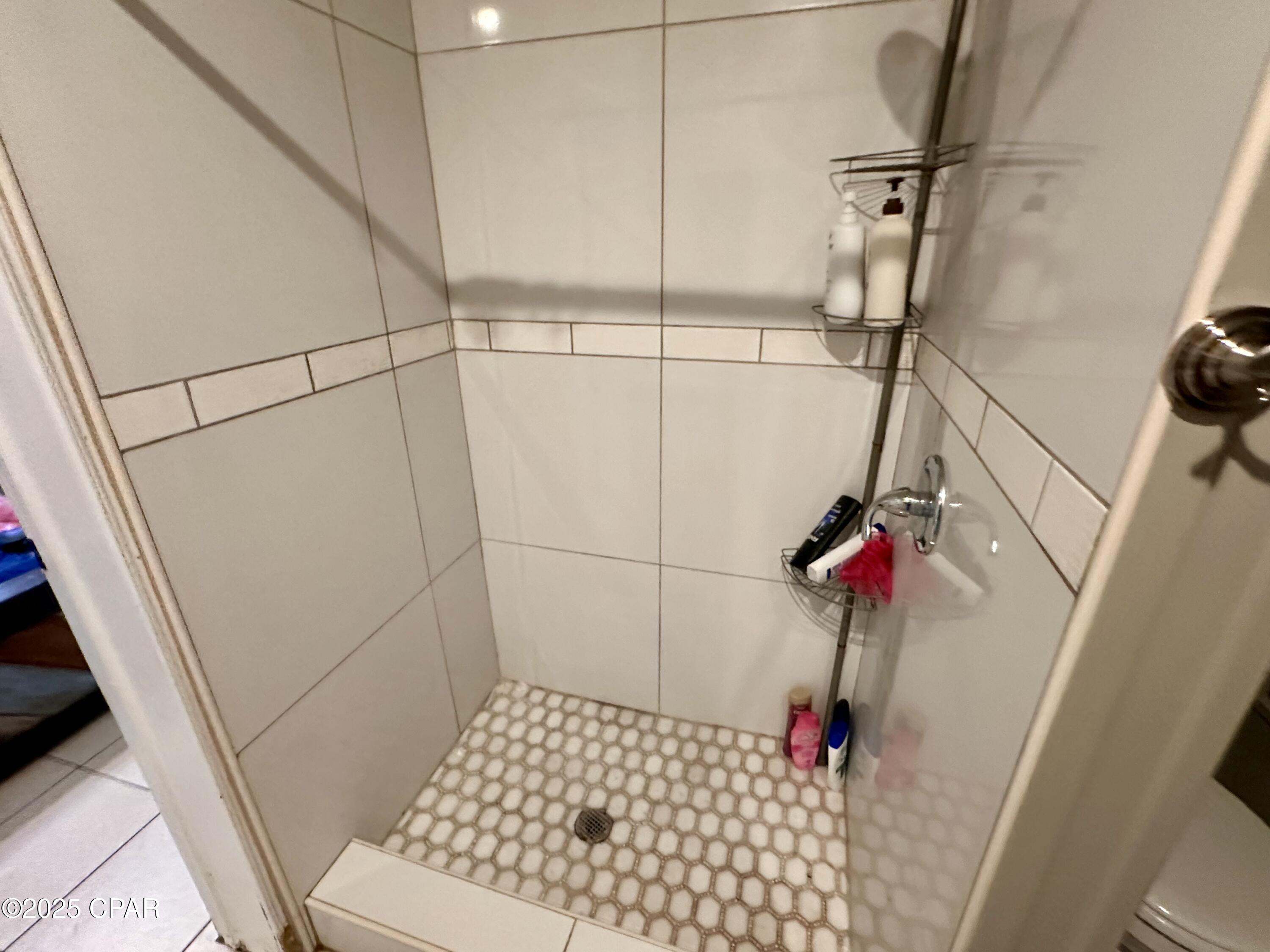 Vnx06zixpqdnskb8gg8ro1xulw_ax5oy8_6pb_0erlg