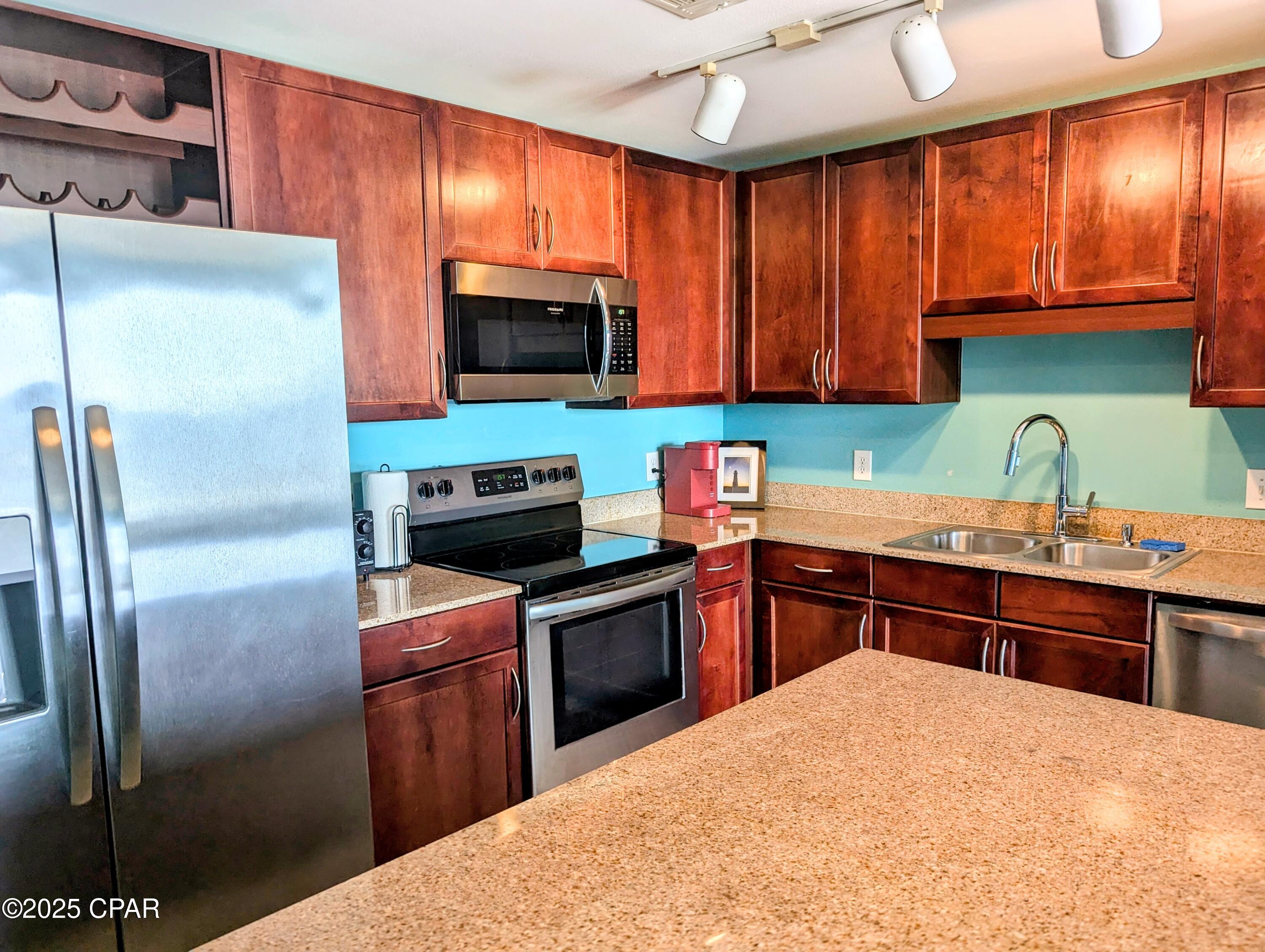 Tjdkmdlym_ueo5vez5qg2kcabhlmna5iwfypbwr3aqa