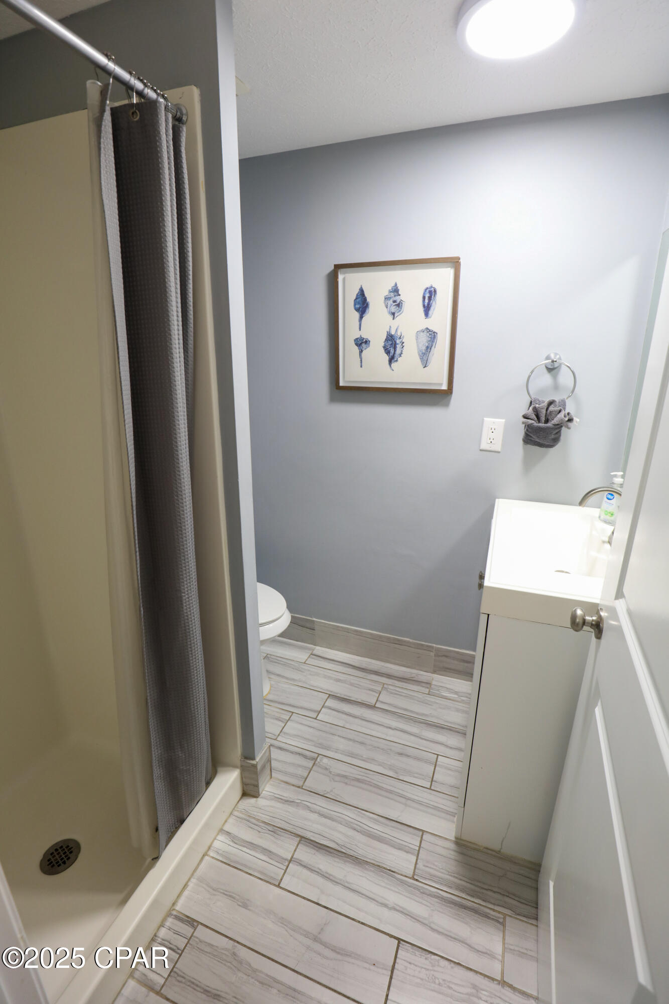 E6 Nxicluube0g67iyqyrcdpr3h4flgmuigsurofefy