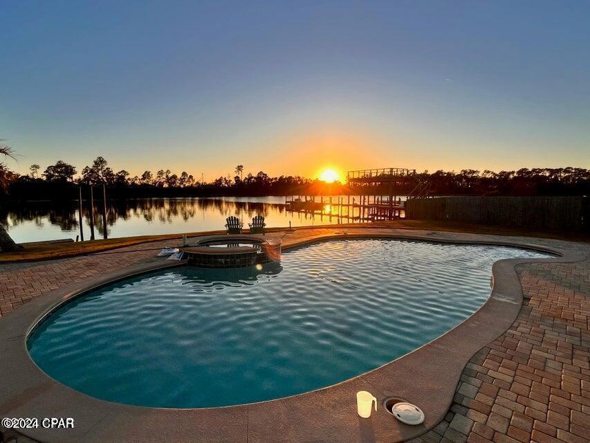 Eaalbwyu6bx21kh Rgiwhllndhagyx0zn07ak5eq4vq