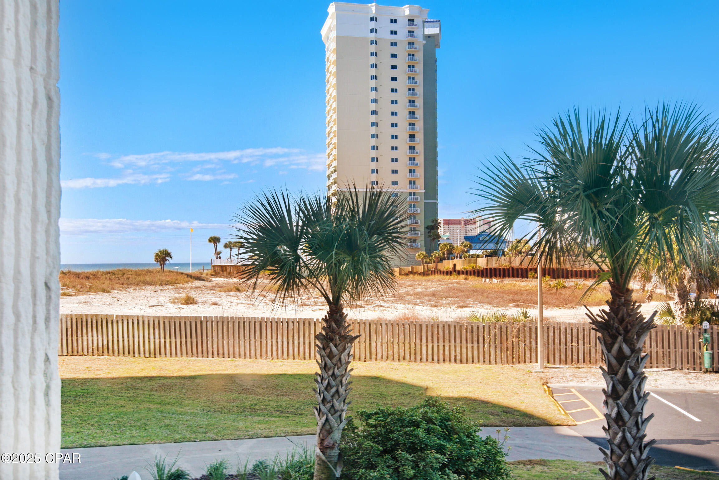 Image 8 For 8817 Thomas Drive A208