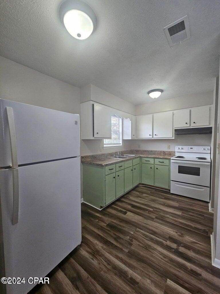 Pzbm9 D8tnzzlrr2gph2_ 40ycj683aptxnf8exlhim