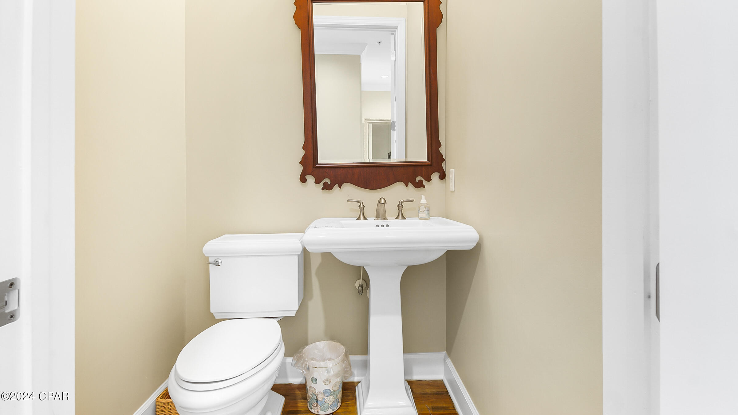 Eyb6o Z5glphee4kobf5wmmpvzvnykdrfroc4fma0my