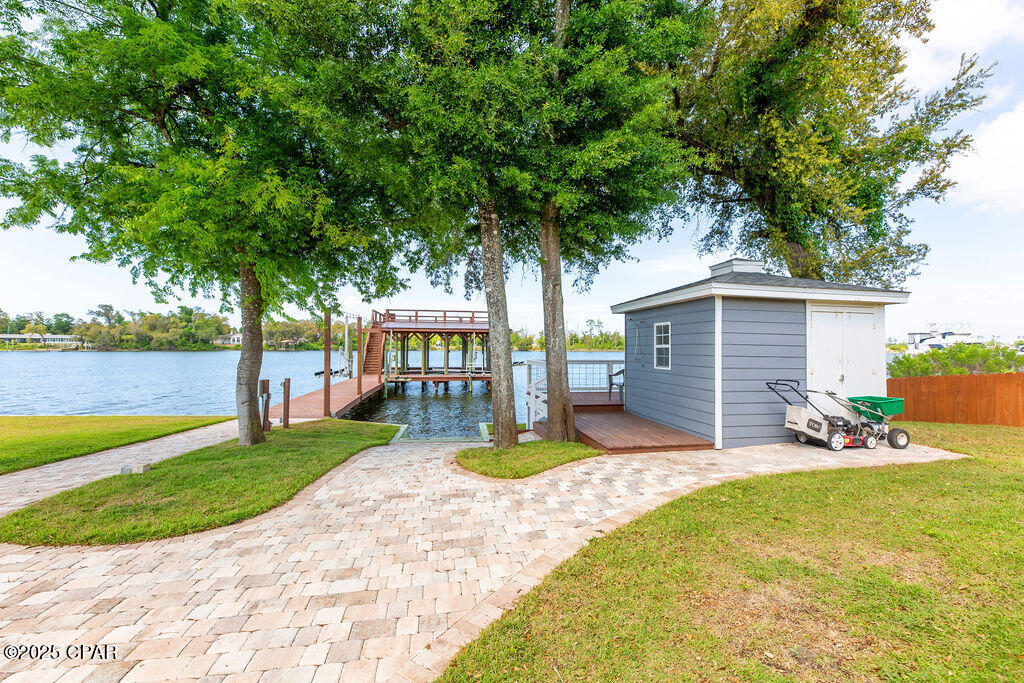 Yozas_wwgt7sdy_xyv9ynlveydfp0552zoyzzh8ovdg