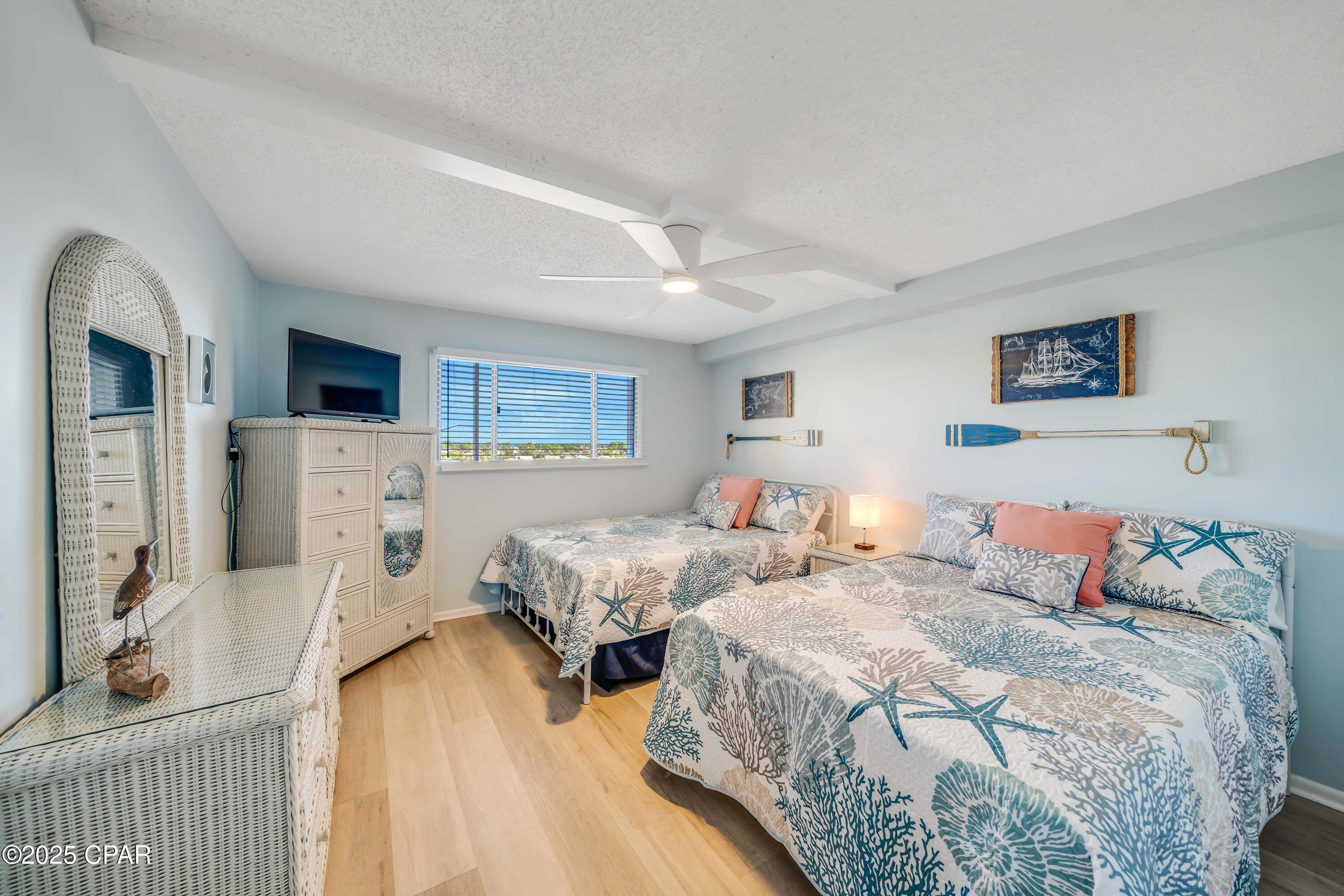 Cyjbvyqxqrlxyweovyzovc2wt7id_uoaunvhwnrsmak