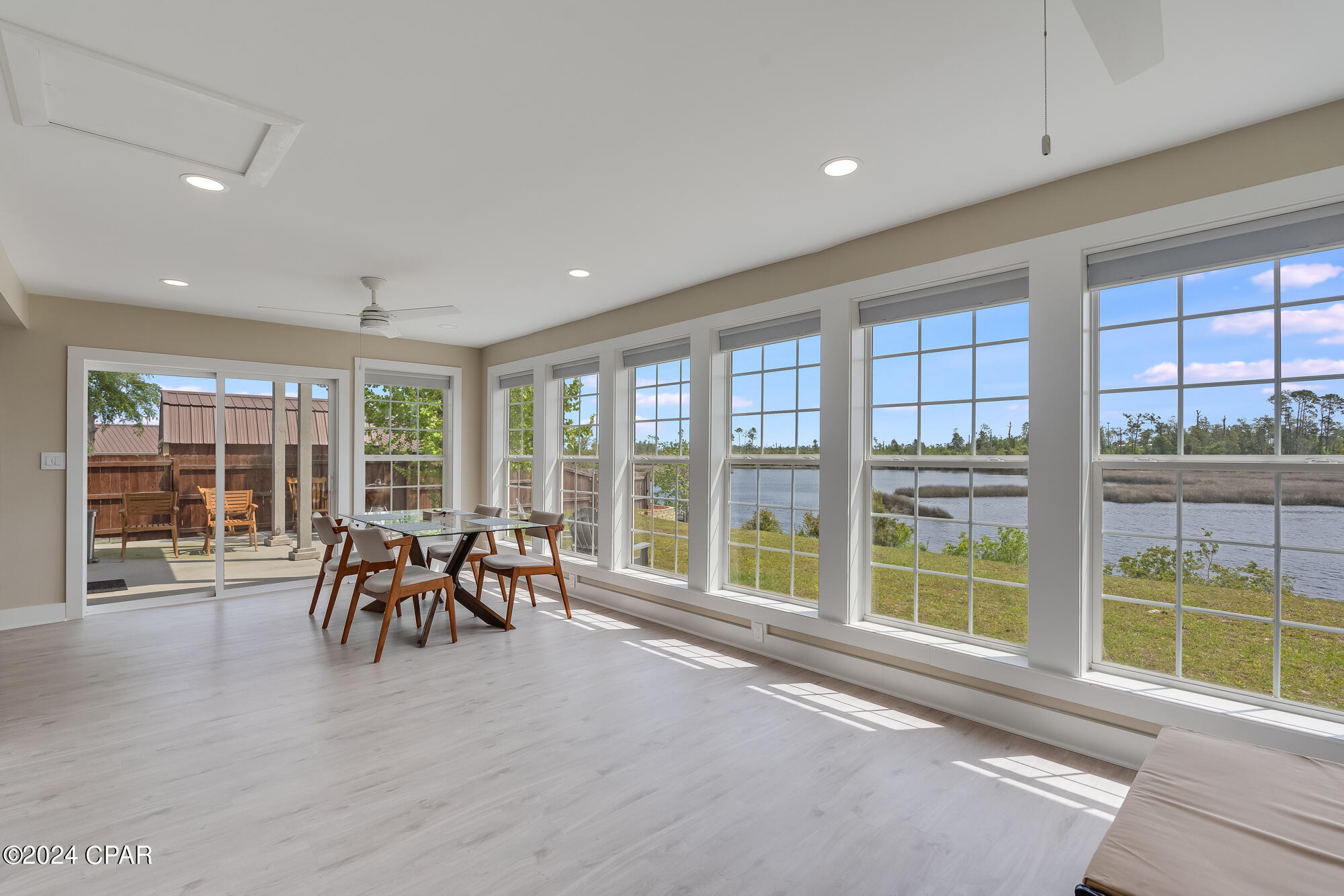 J3vgnwmth3ay O35lchrbqf0z 4sudbpdlwp5iavlfo